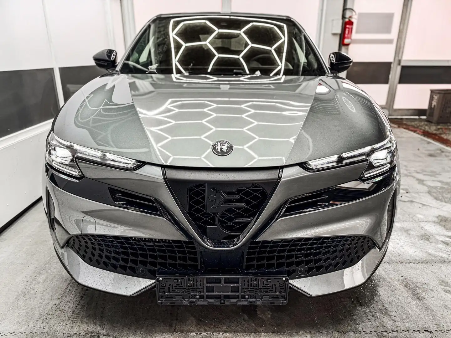 Alfa Romeo Junior Speciale IBRIDA MATRIX ACC KEYLESS NAVI 1.2 E-D... Grau - 2