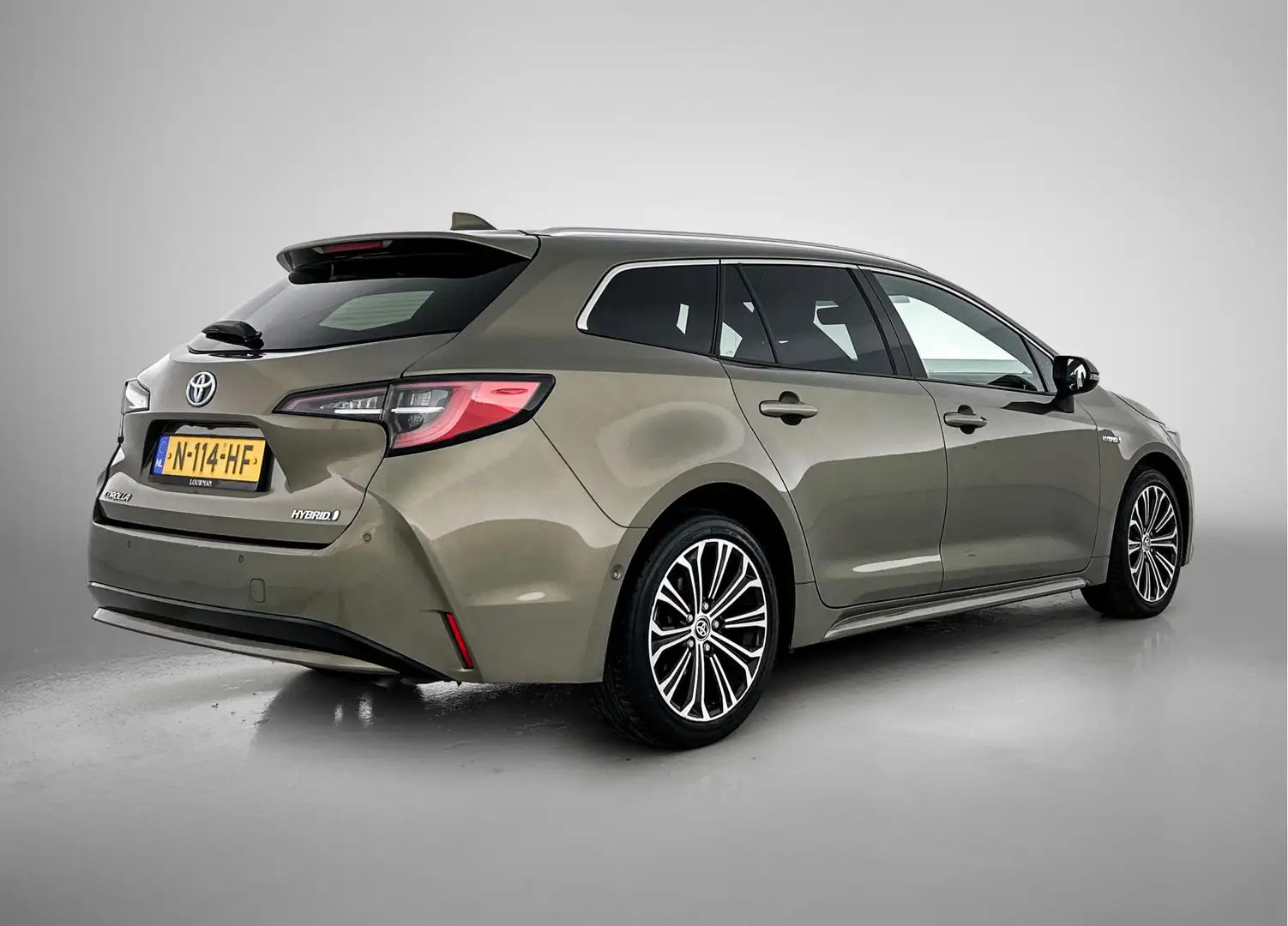 Toyota Corolla Touring Sports 1.8 Hybrid Executive Groen - 2