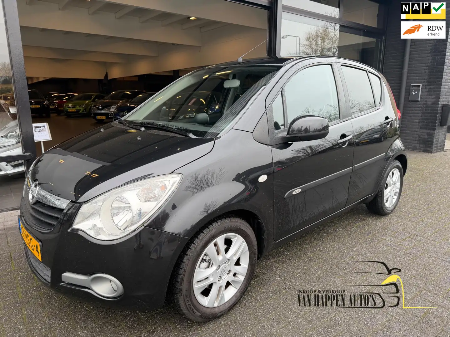 Opel Agila 1.2 Edition / apk 2-2027 Schwarz - 1