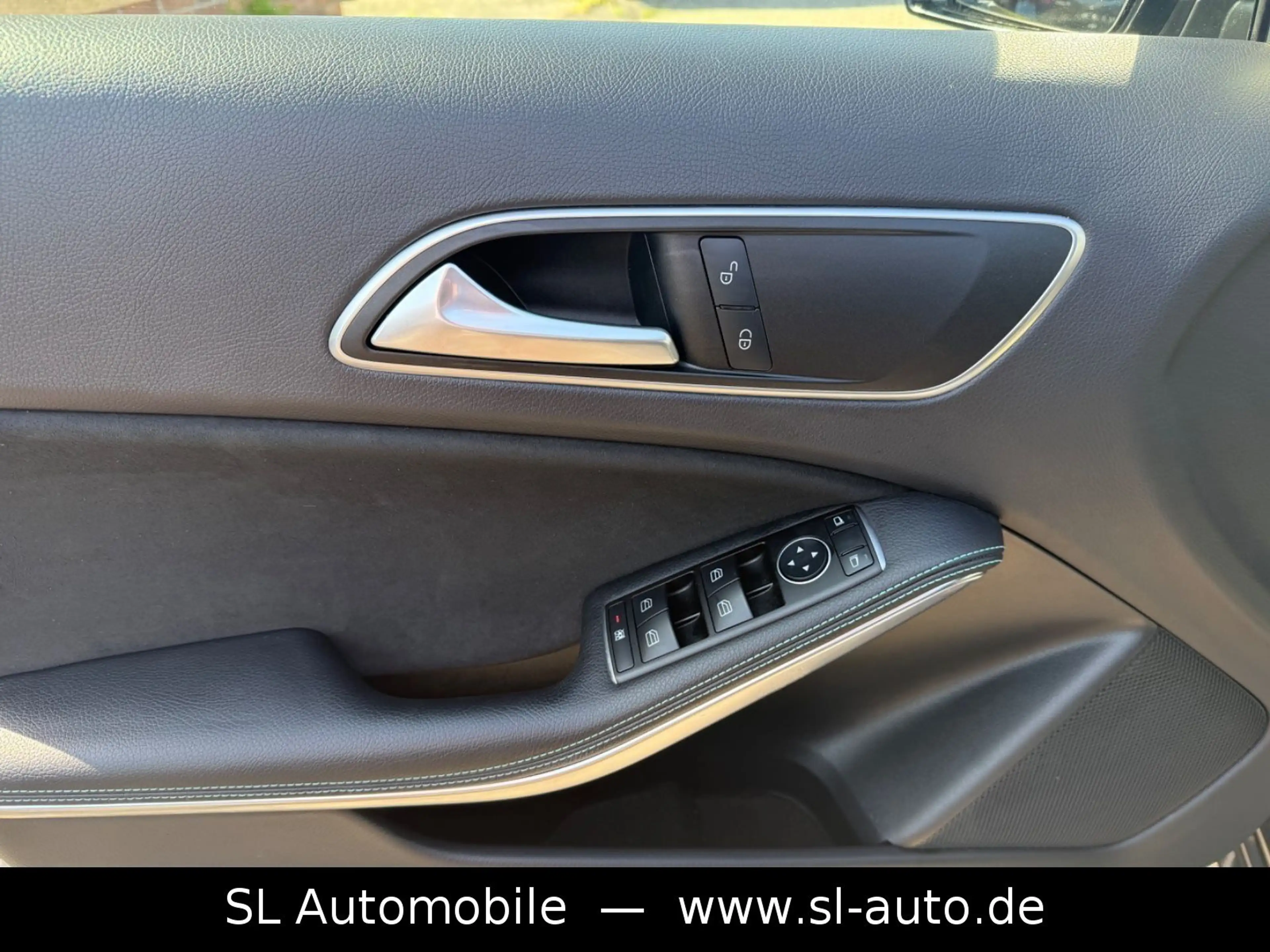 Mercedes-Benz A 220 4Matic Aut. AMG Line LED Navi Kamera — photo 6
