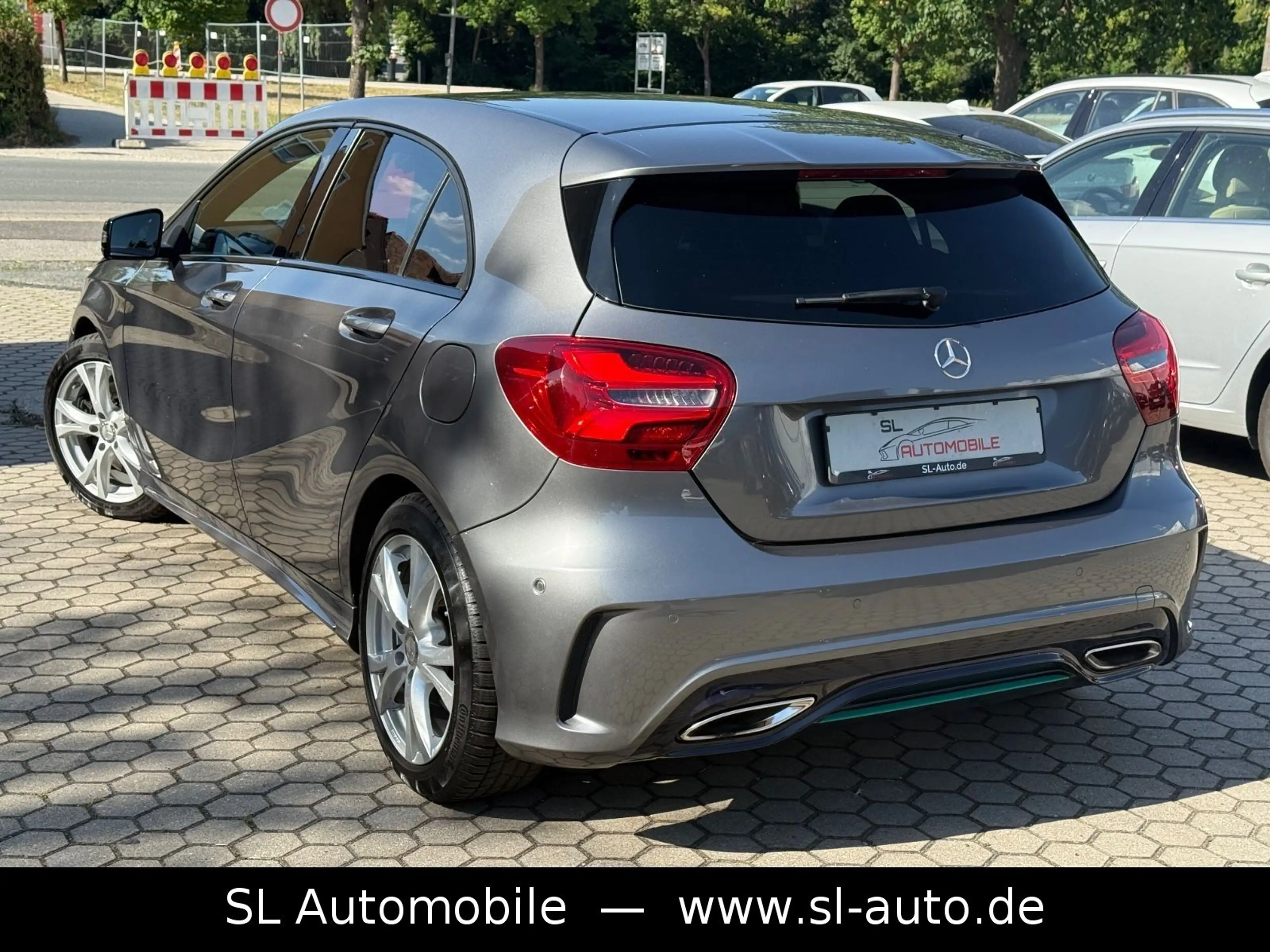 Mercedes-Benz A 220 4Matic Aut. AMG Line LED Navi Kamera — photo 2