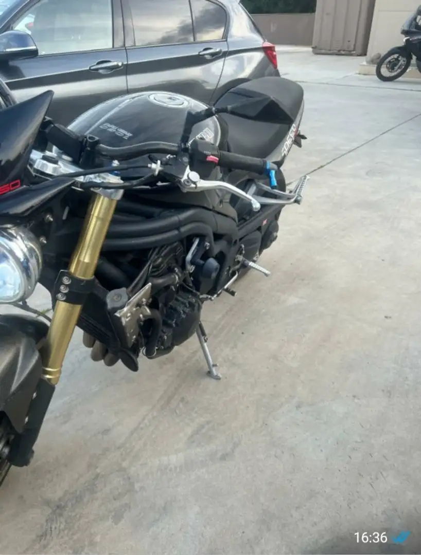 Triumph Speed Triple 1050 Negru - 1