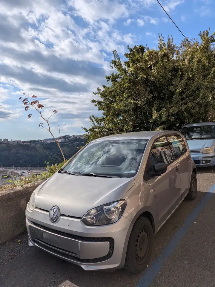 Volkswagen e-up