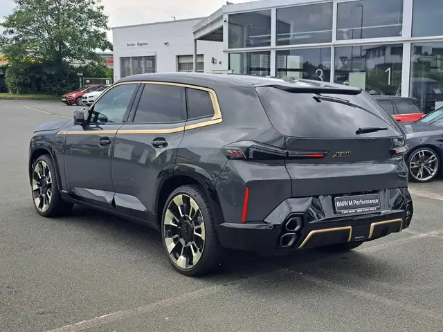 BMW XM view 5