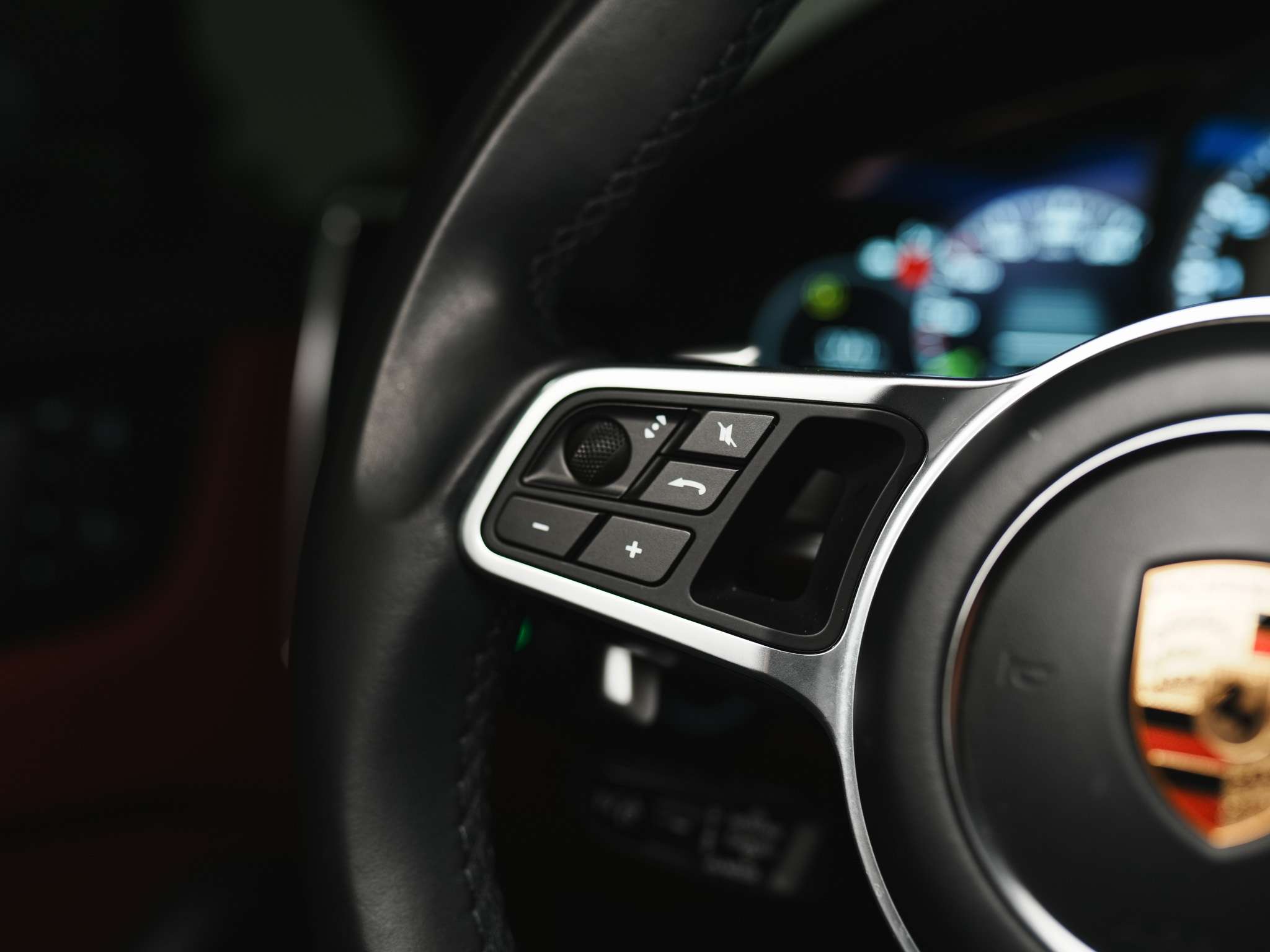 used 2022 Porsche Cayenne car, priced at $59,900