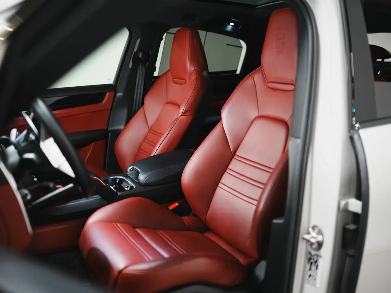 Porsche Cayenne снимка Porsche Cayenne