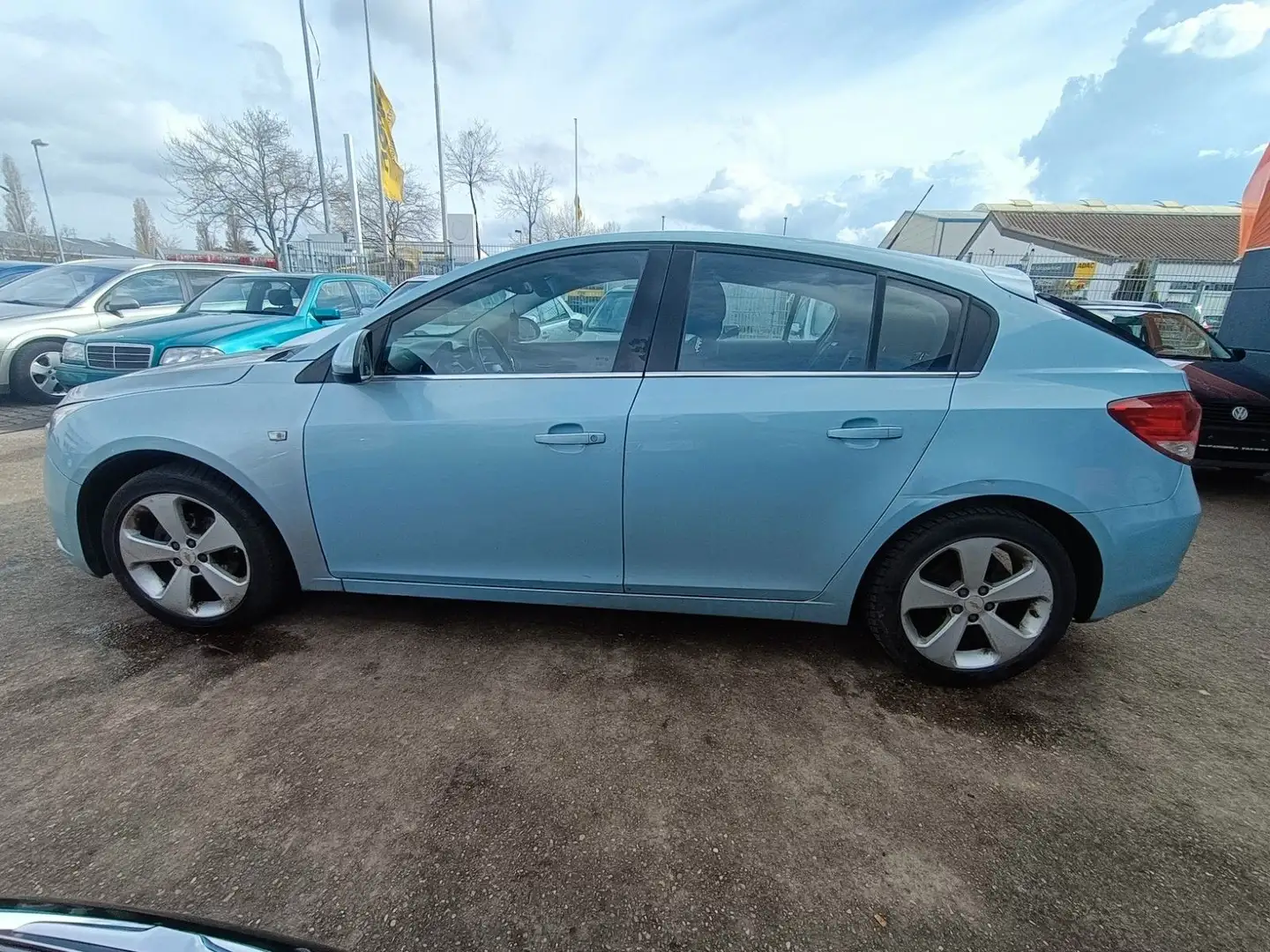 Chevrolet Cruze Hatchback LTZ/Anhänger./Klimaauto./Euro5 Blau - 2