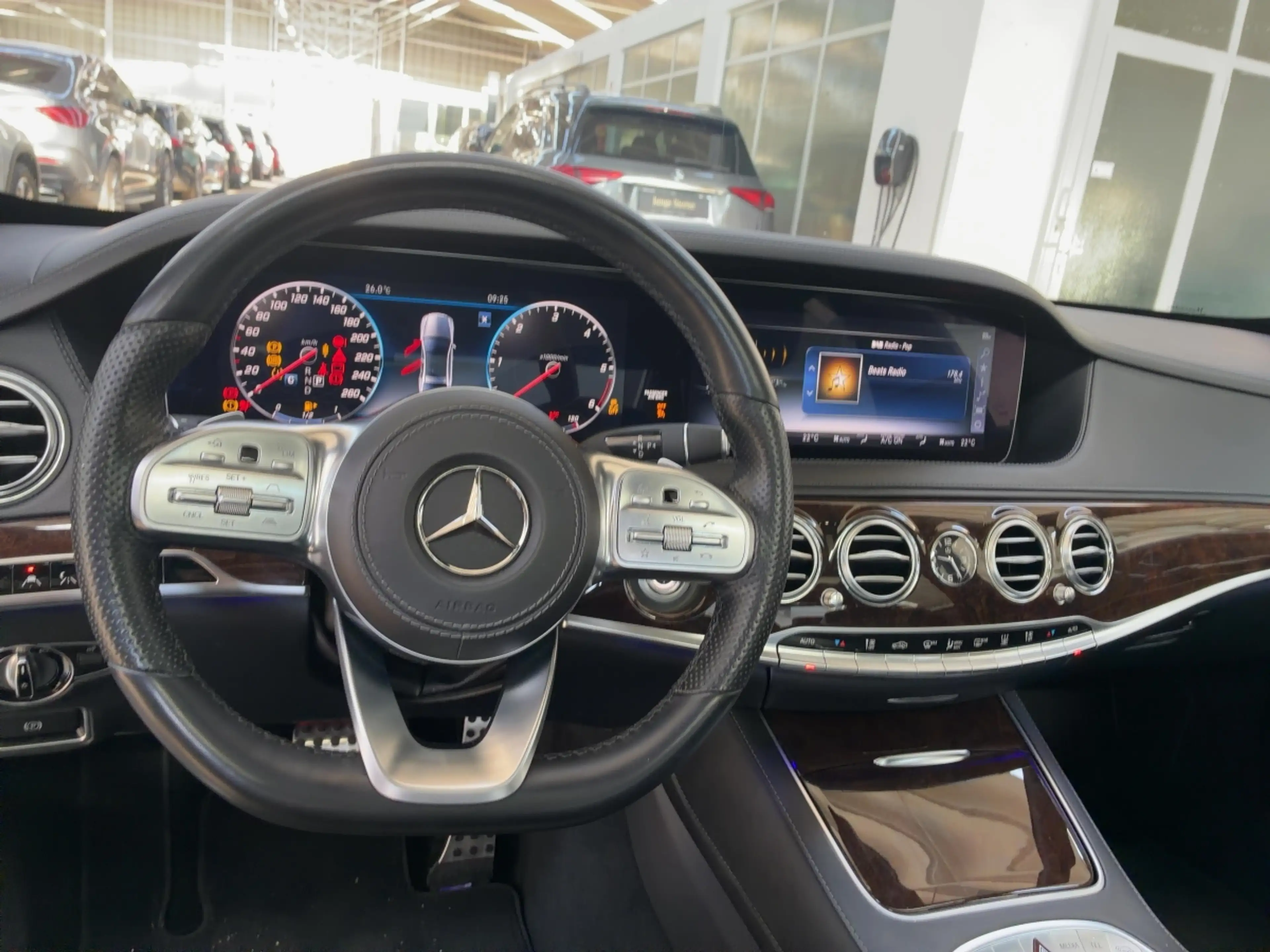 Mercedes-Benz S 400 d 4MATIC Limousine — photo 9