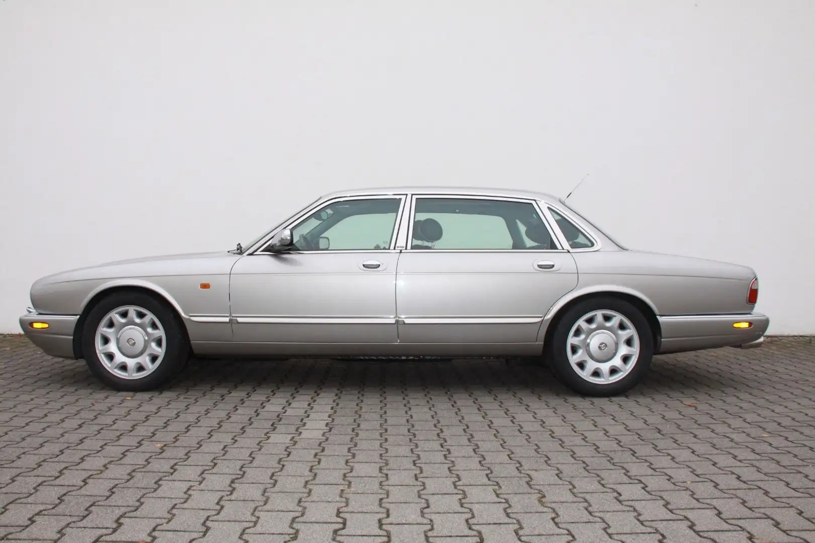 Jaguar Daimler V8 Langversion 3 Jahre Garantie Silber - 2