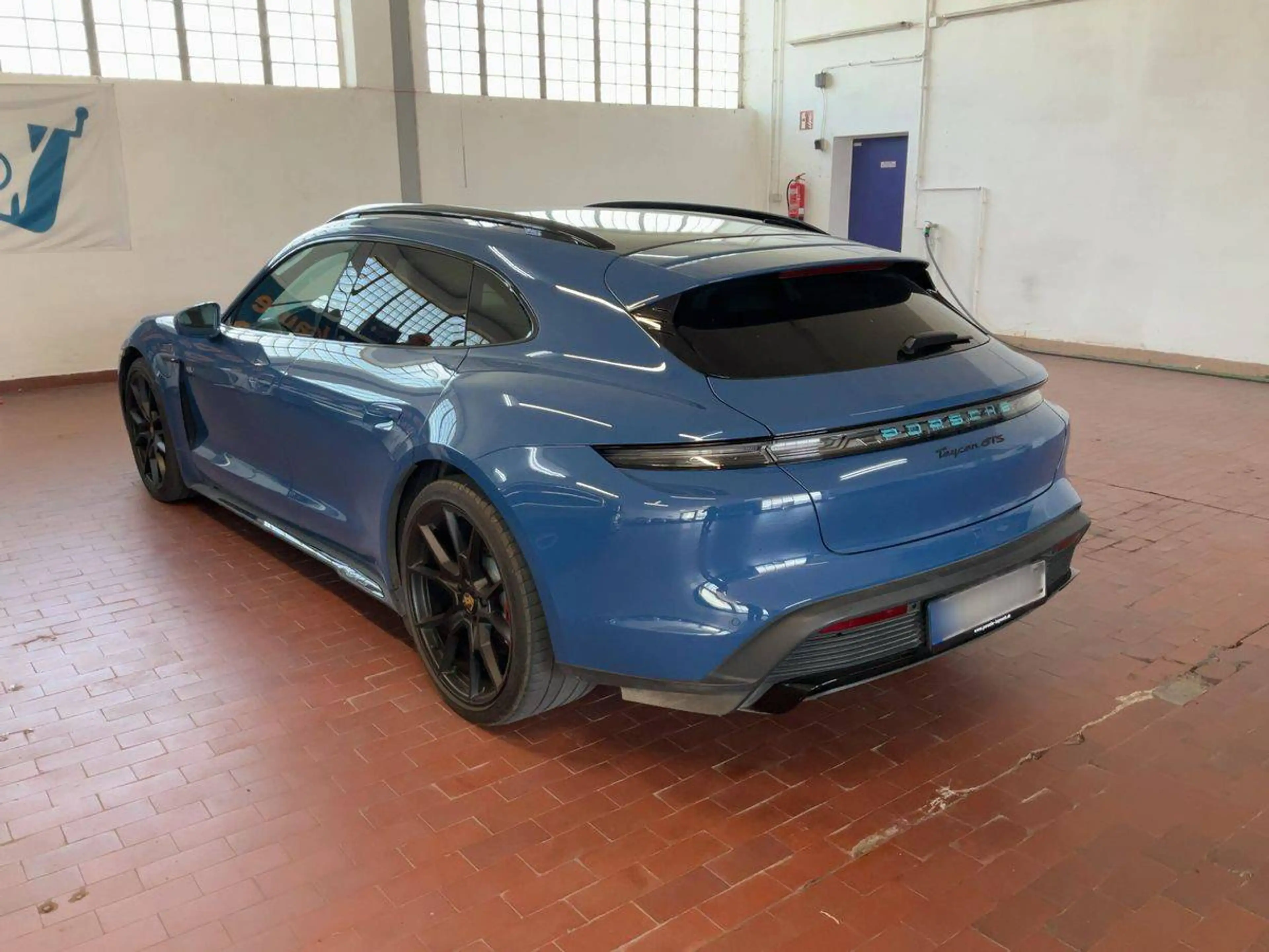 Porsche Taycan GTS — photo 2