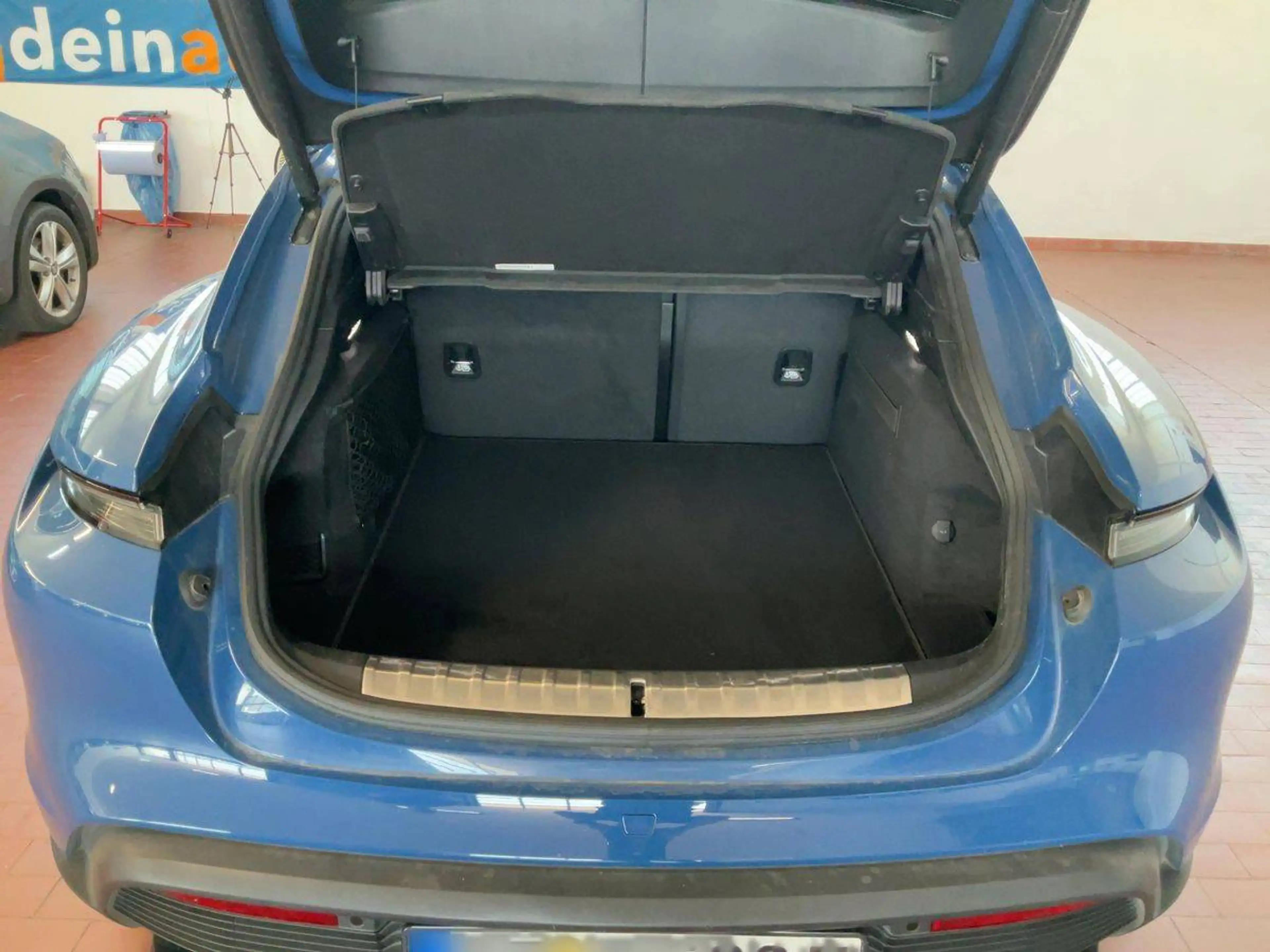Porsche Taycan GTS — photo 6