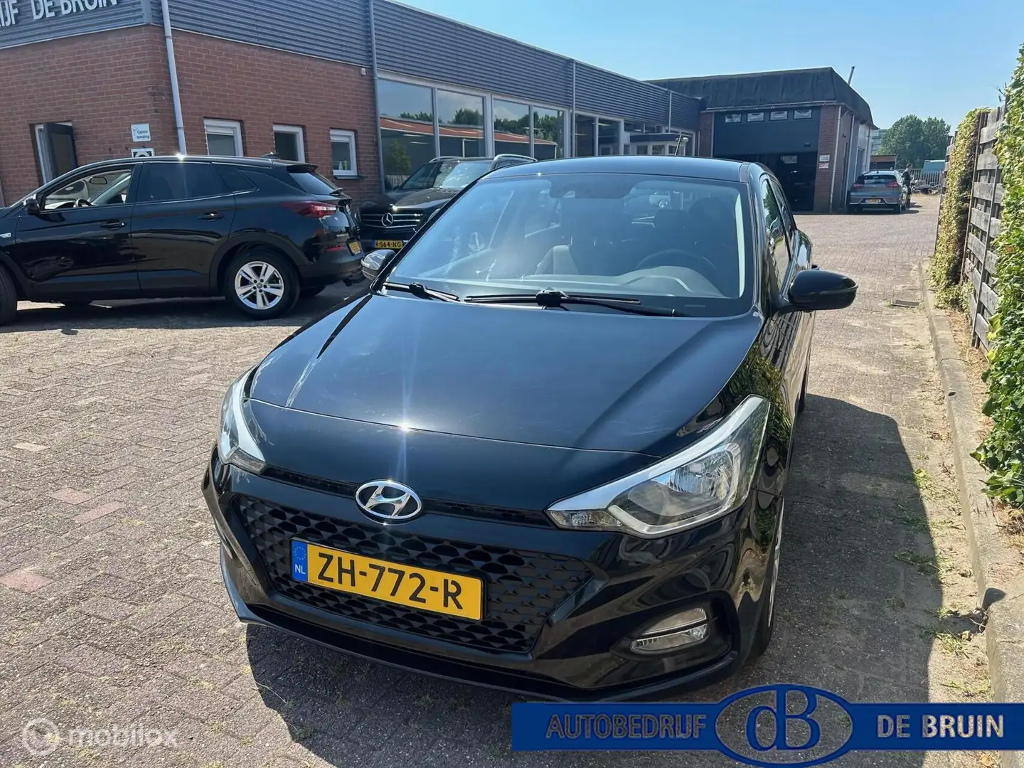 Hyundai i20 1.0 T-GDI i-Motion Zwart - 2