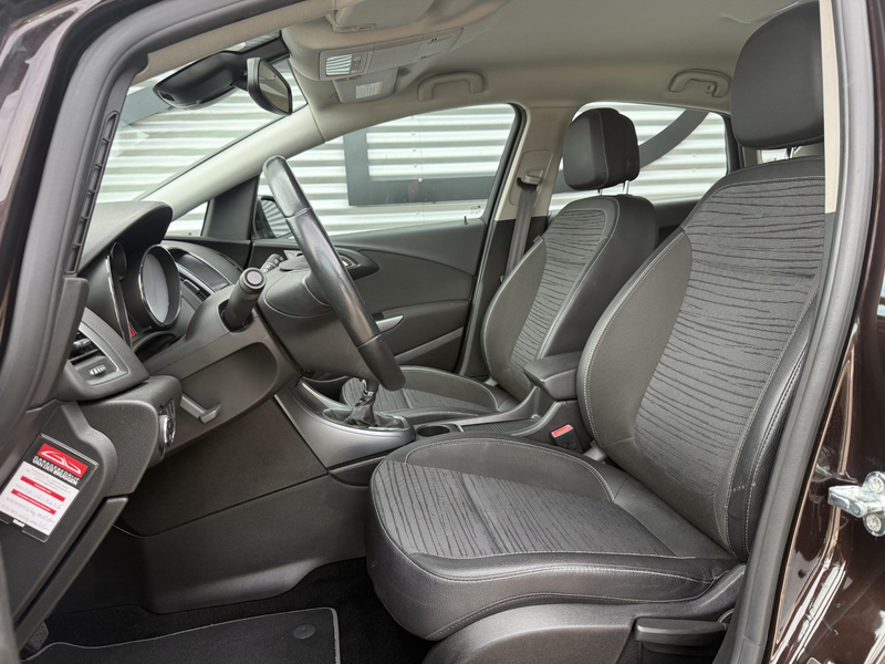 Opel Astra 1.4 Turbo Business + Navi|Clima|Cruise|Trekhaak|PD — photo 3