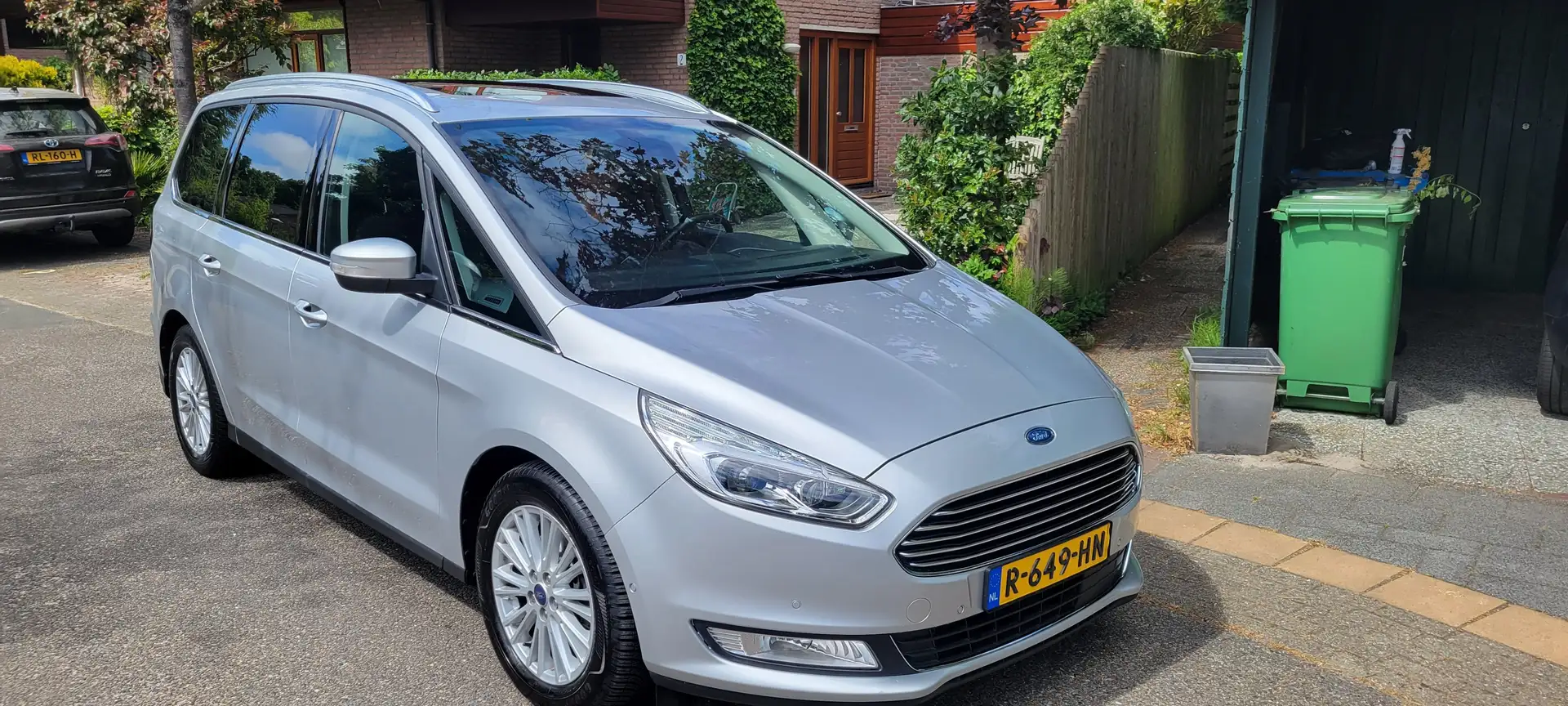 Ford Galaxy Galaxy 2.0 Titanium Stříbrná - 1