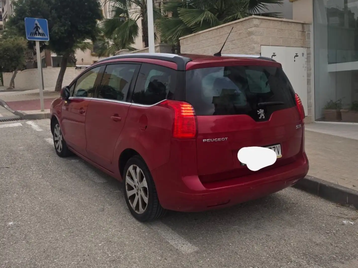 Peugeot 5008 5008 1.6 THP Sport Pack Aut. Sport Pack Rojo - 2