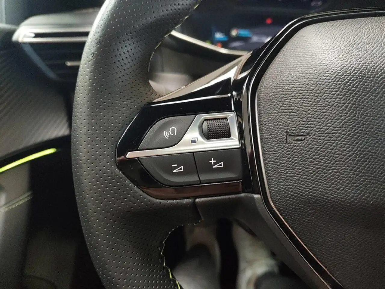 Peugeot 2008 1.2 puretech GT s&s 130cv 16