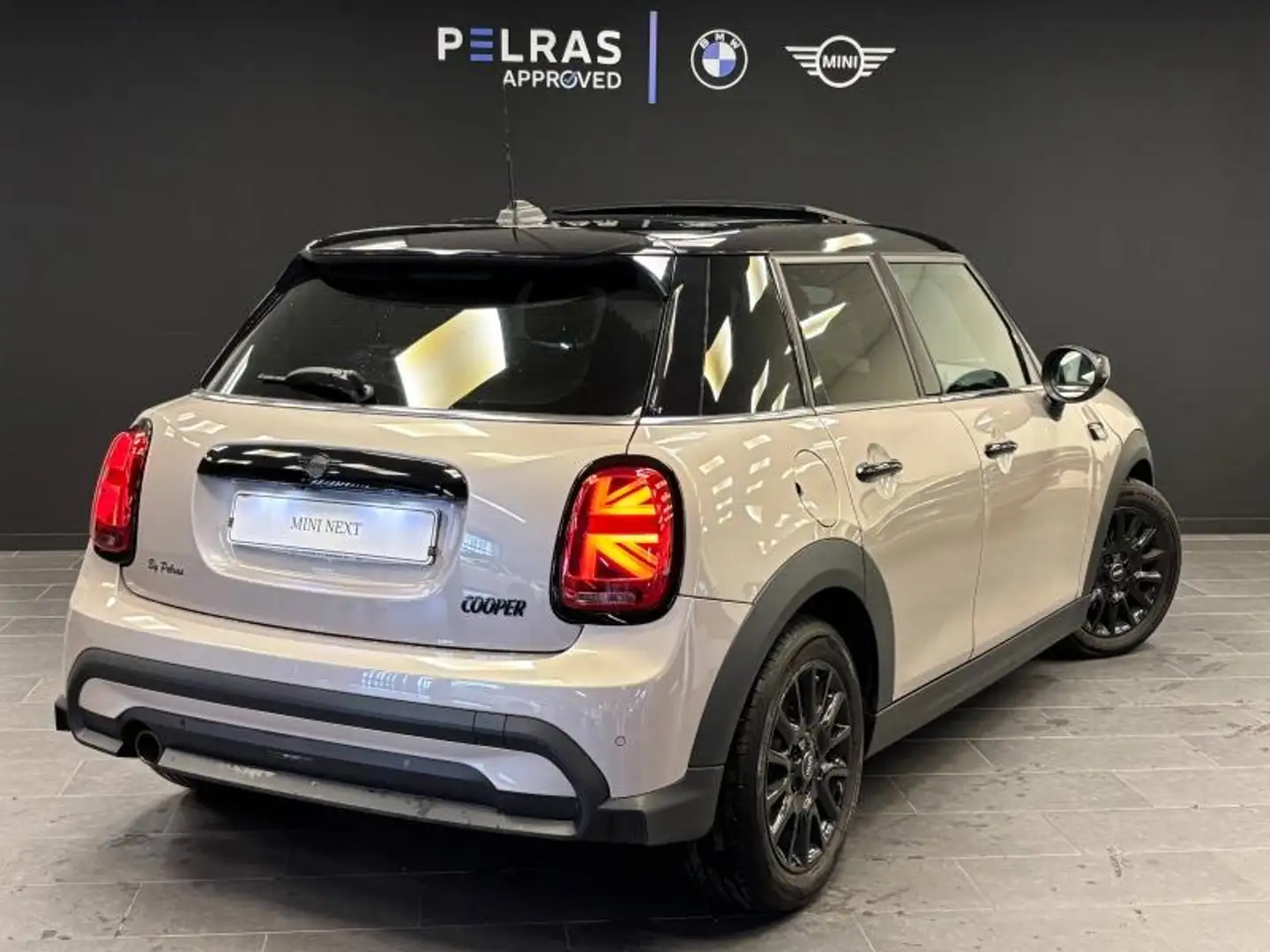 MINI Cooper Cooper 136ch Edition Camden BVA7 - 2