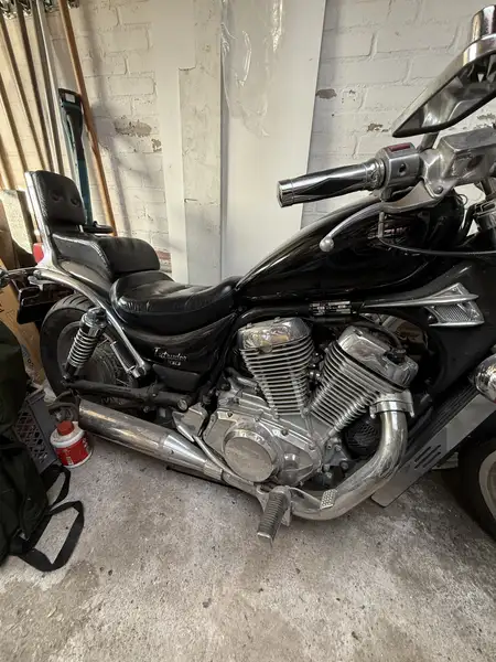 Suzuki VS 800 - foto 3