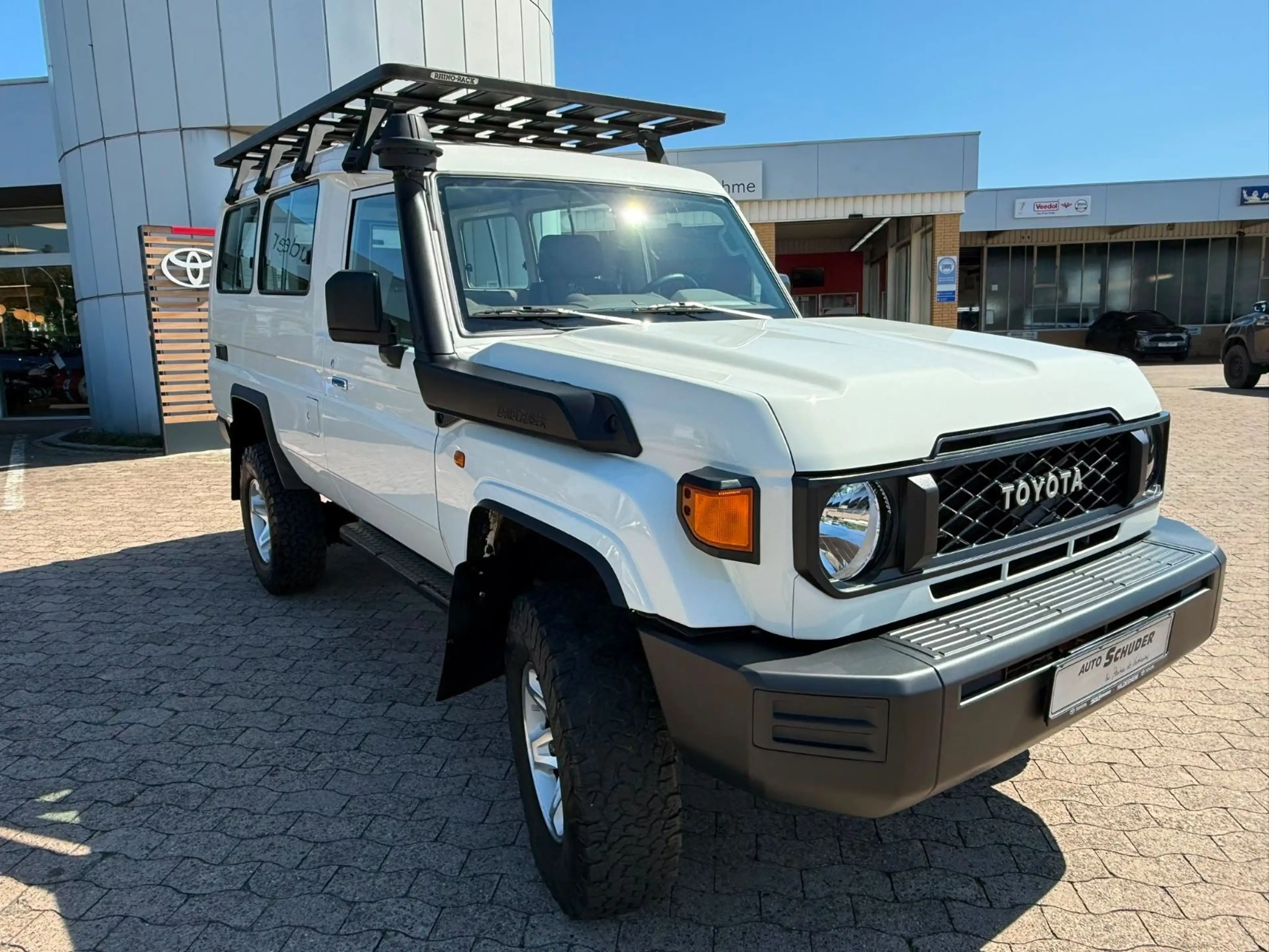 Toyota Land Cruiser GRJ78 Buschtaxi — photo 8