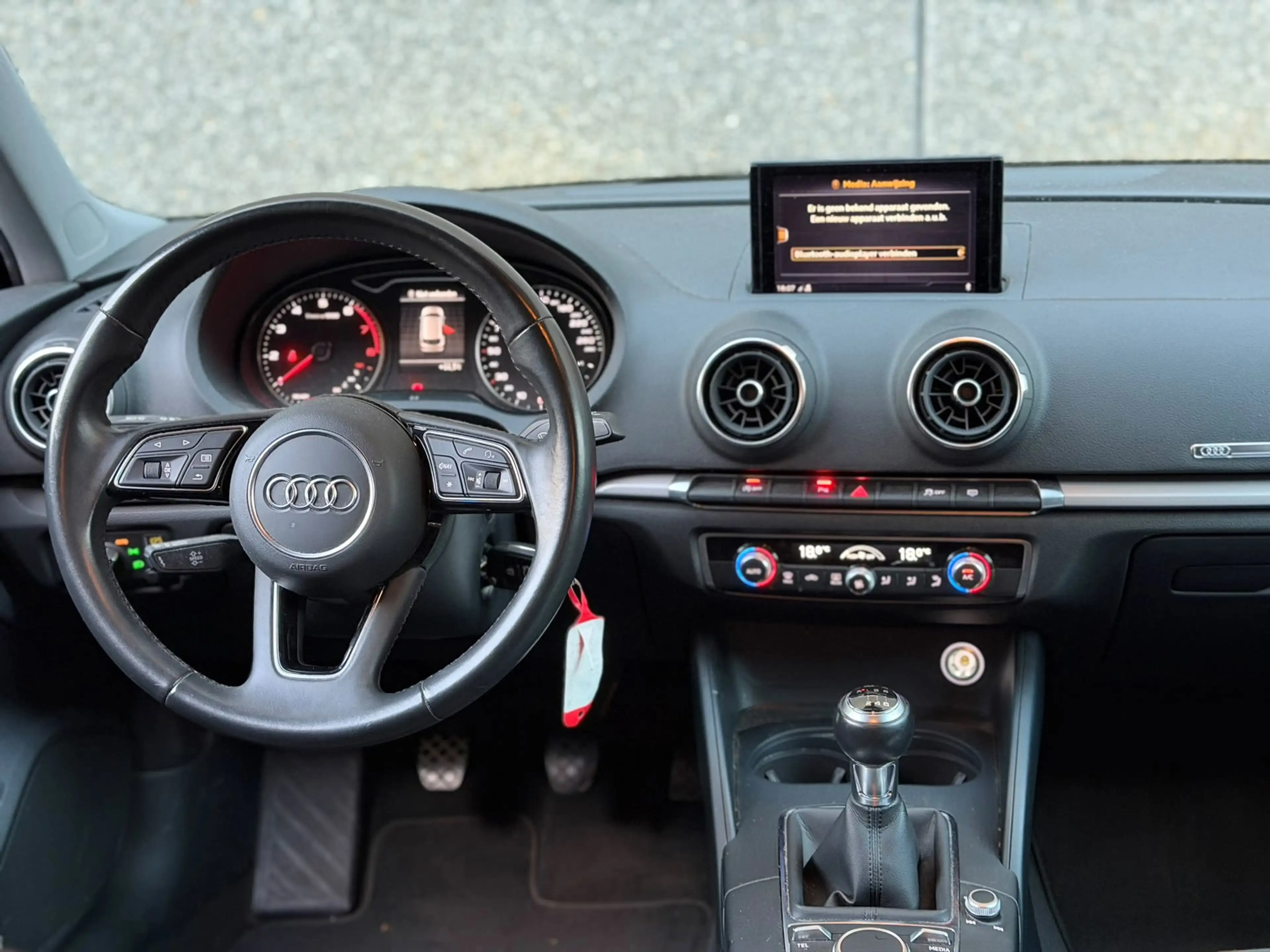 Audi A3 Sportback 1.0 TFSI Pro Line (CAMERA, PARKEERSENSOR — photo 9
