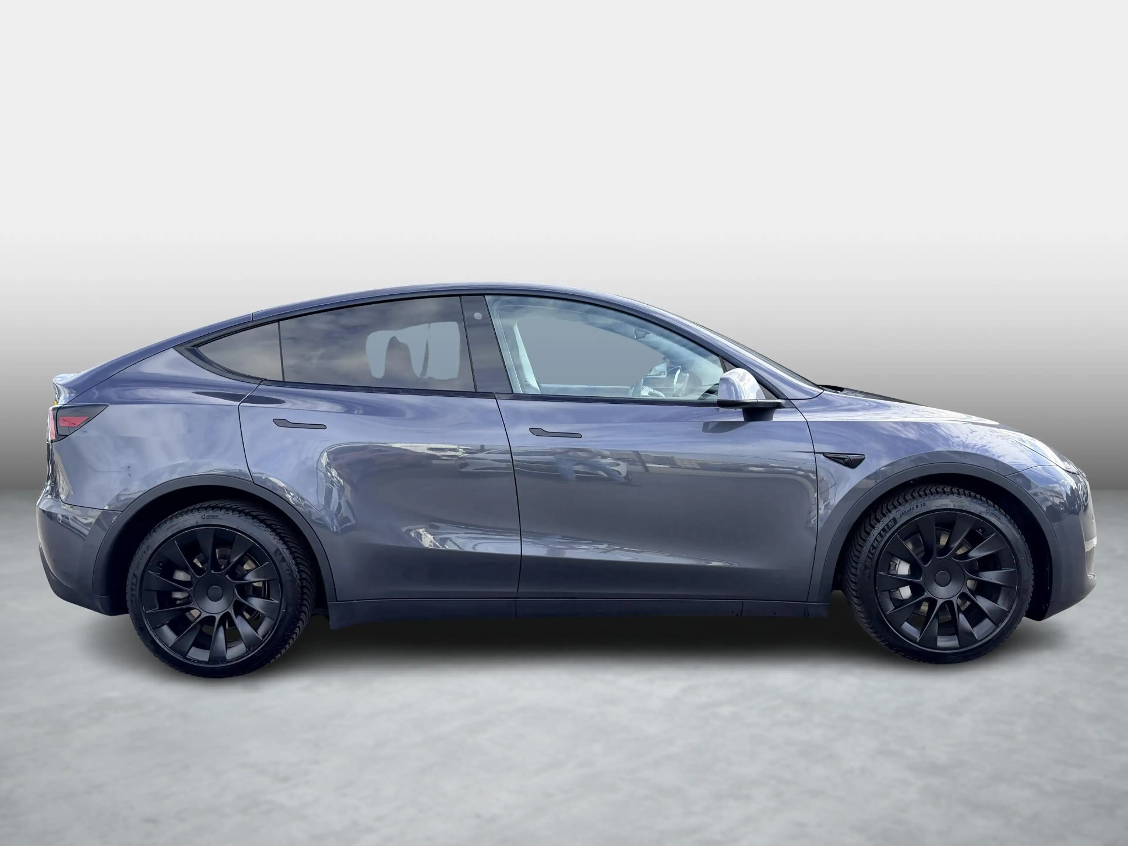 Tesla Model Y Long Range AWD 75 kWh SOH 92,7% | Autopilot | 20'' — photo 10