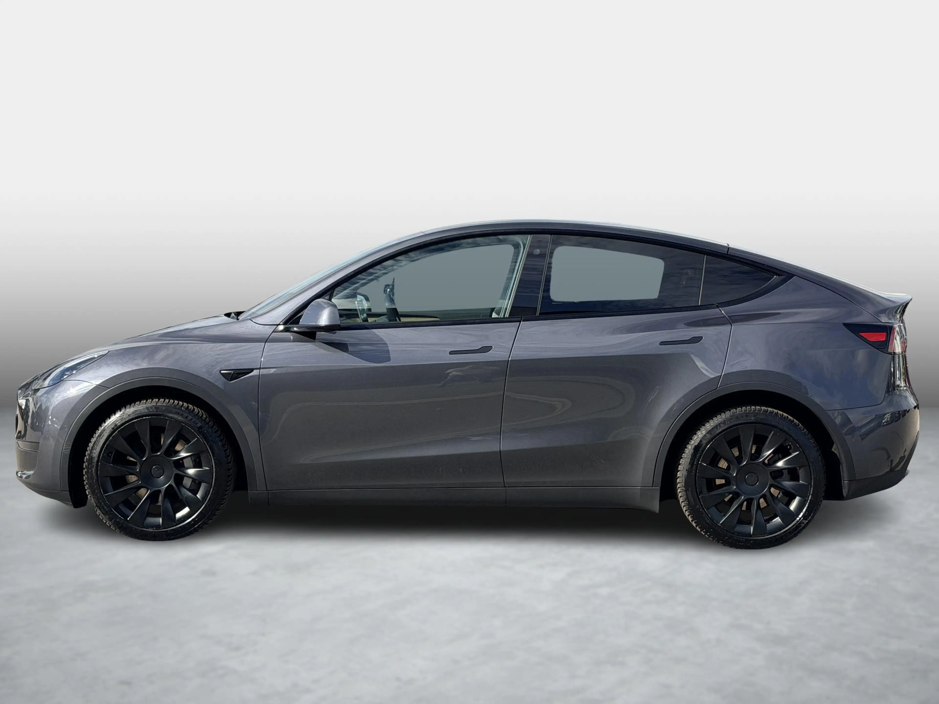 Tesla Model Y Long Range AWD 75 kWh SOH 92,7% | Autopilot | 20'' — photo 5