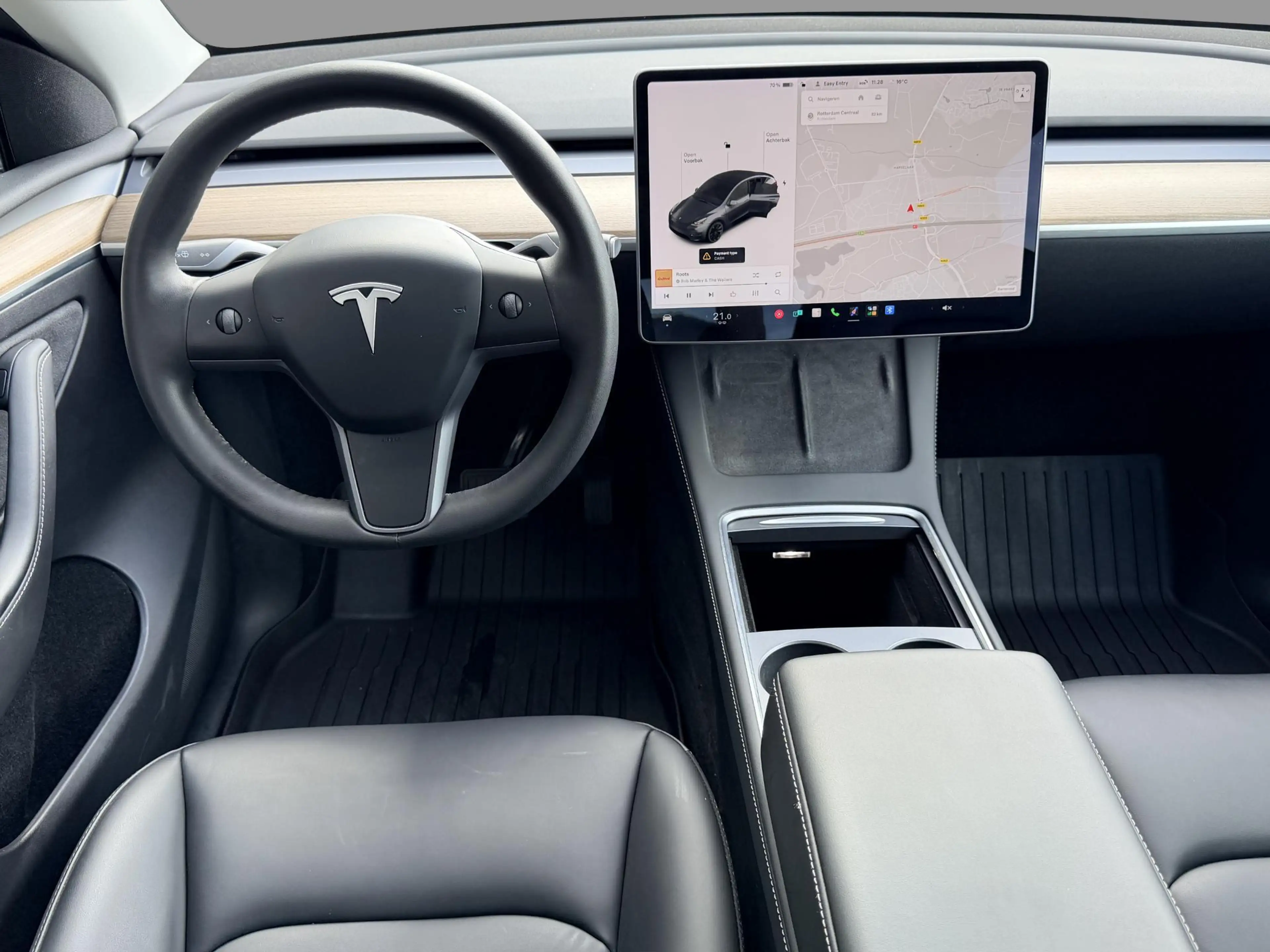Tesla Model Y Long Range AWD 75 kWh SOH 92,7% | Autopilot | 20'' — photo 4