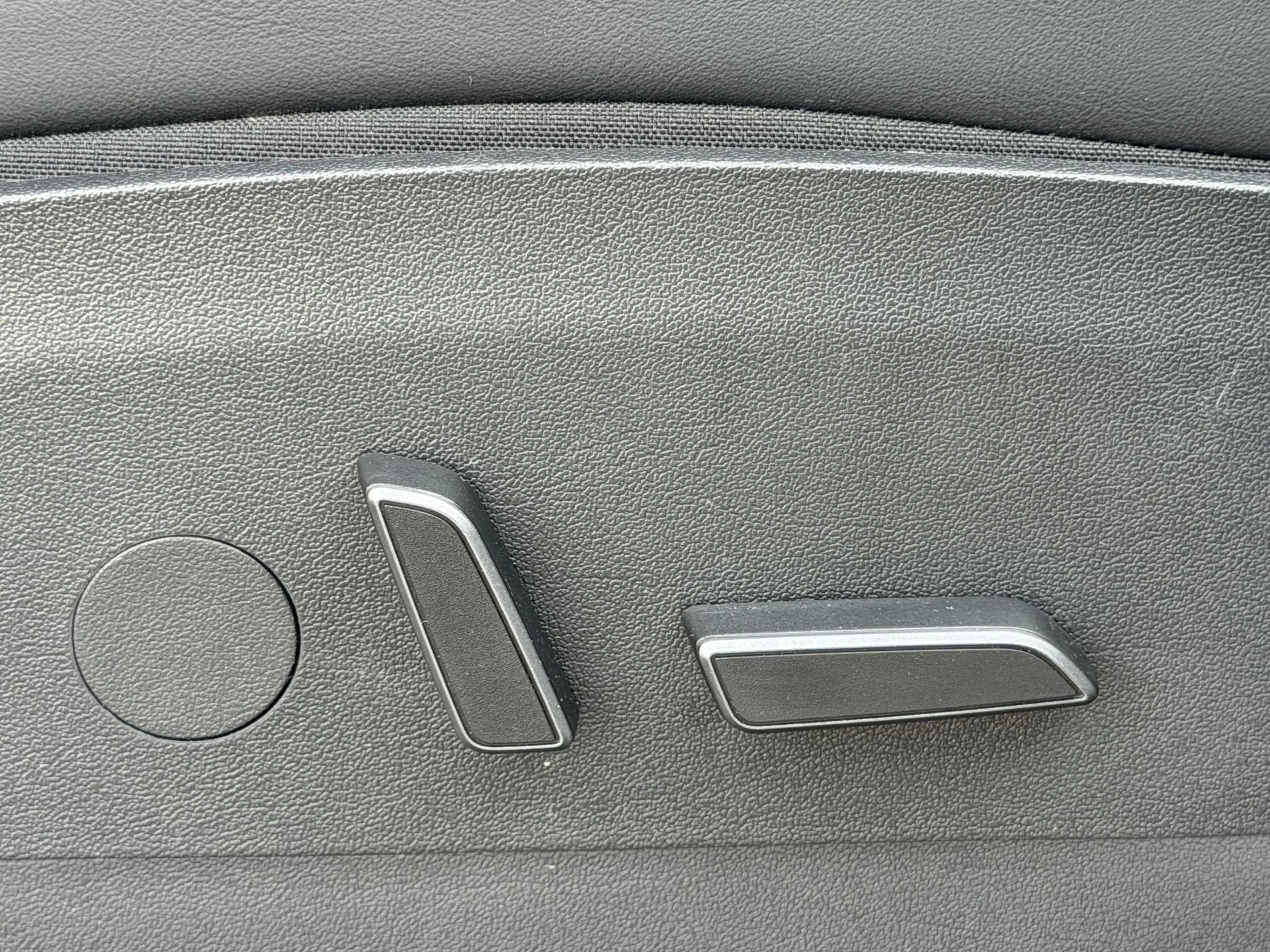 Tesla Model Y Long Range AWD 75 kWh SOH 92,7% | Autopilot | 20'' — photo 22