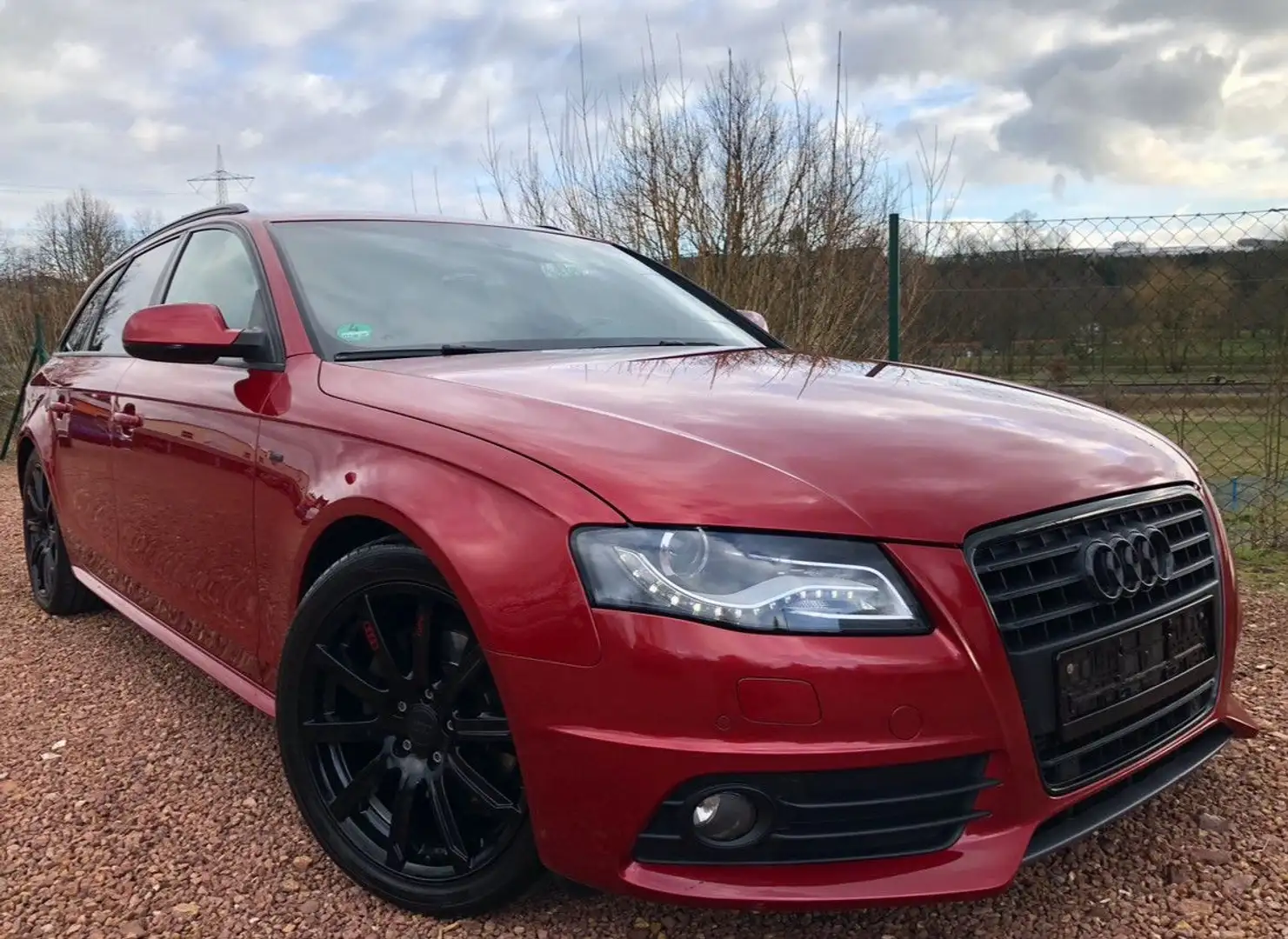 Audi A4 Avant 2.0 TDI *S line Sportpaket/Plus*LED*SHZ Rot - 1
