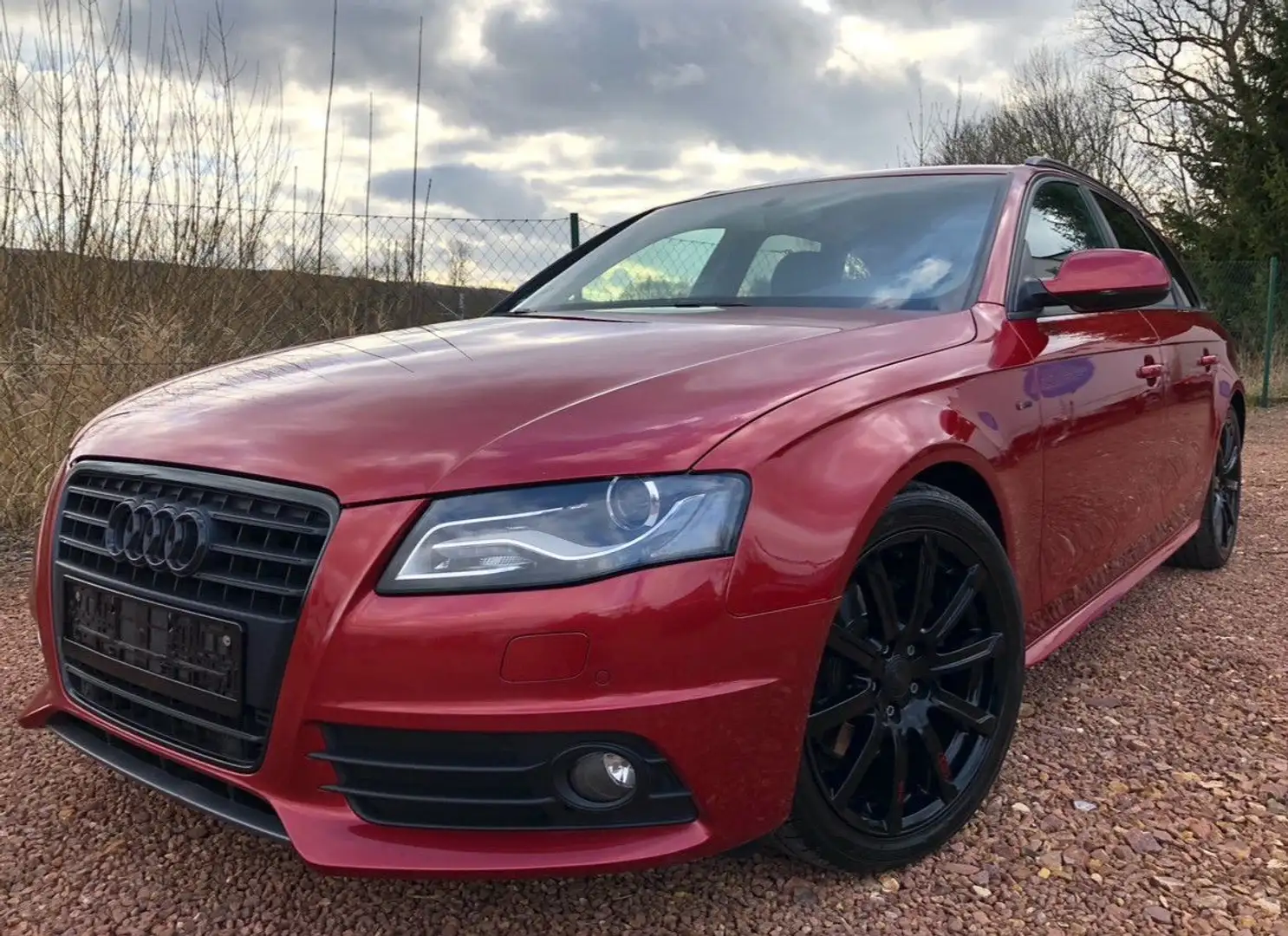 Audi A4 Avant 2.0 TDI *S line Sportpaket/Plus*LED*SHZ Rot - 2