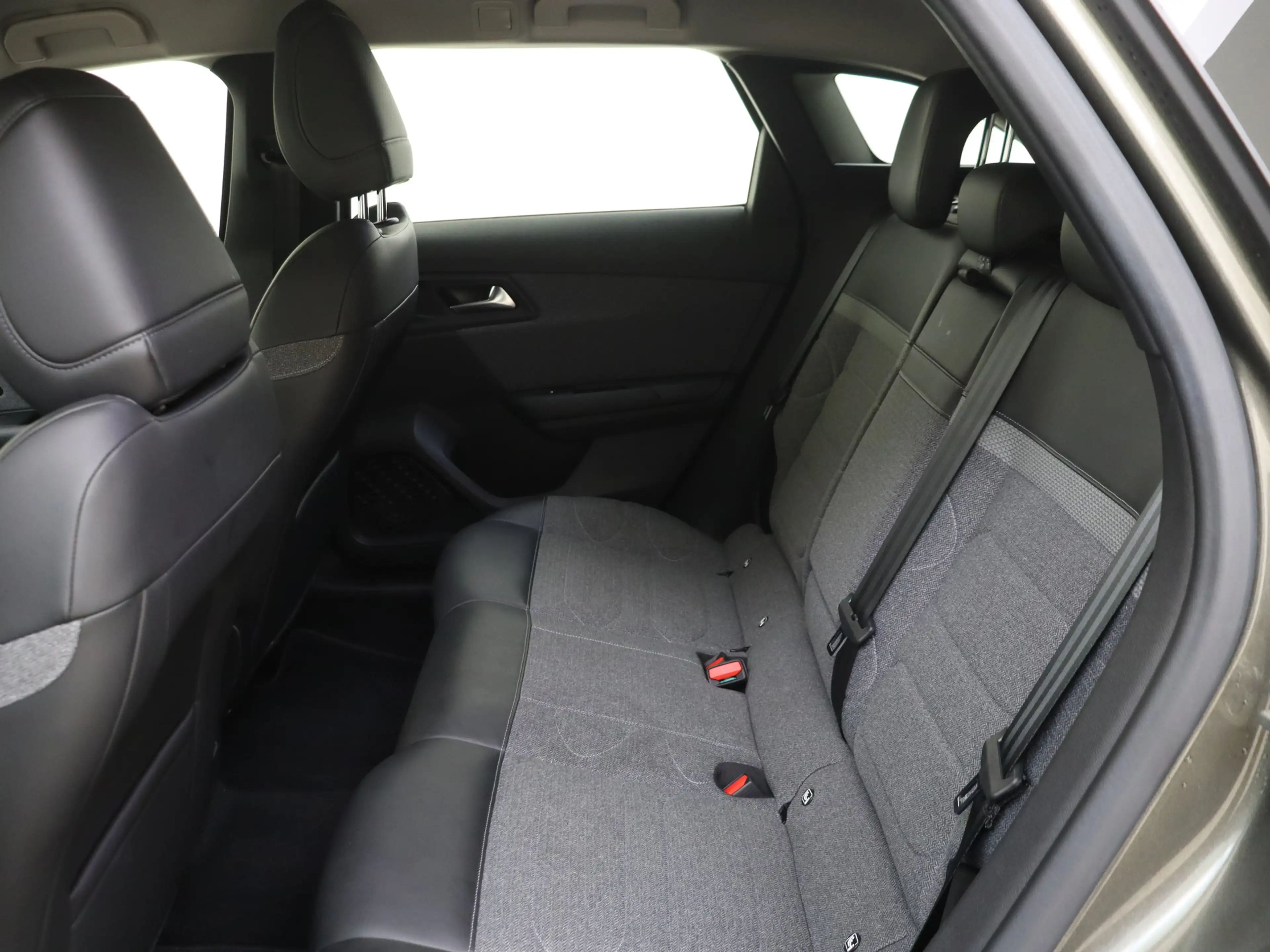 Citroen C5 X 1.6 PHEV | BUSINESS | NAVI | 19'' VELGEN | PARKEER — photo 12