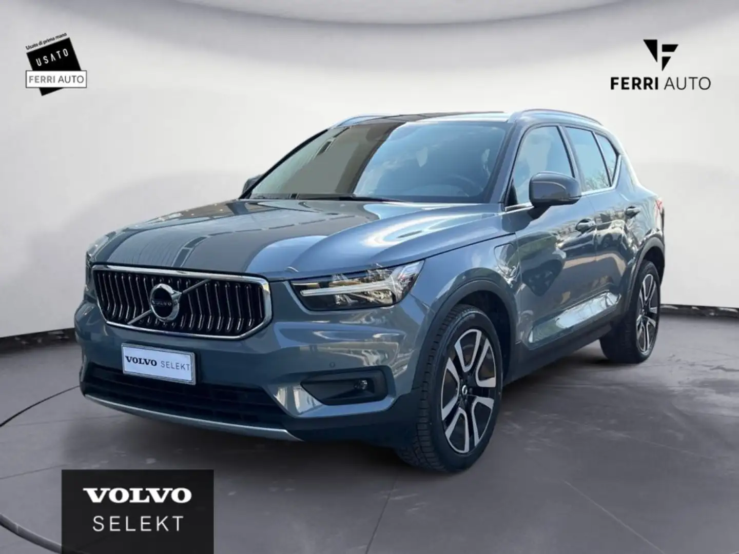Volvo XC40 T5 Recharge Plug-in Hybrid Inscription Expression Grau - 2