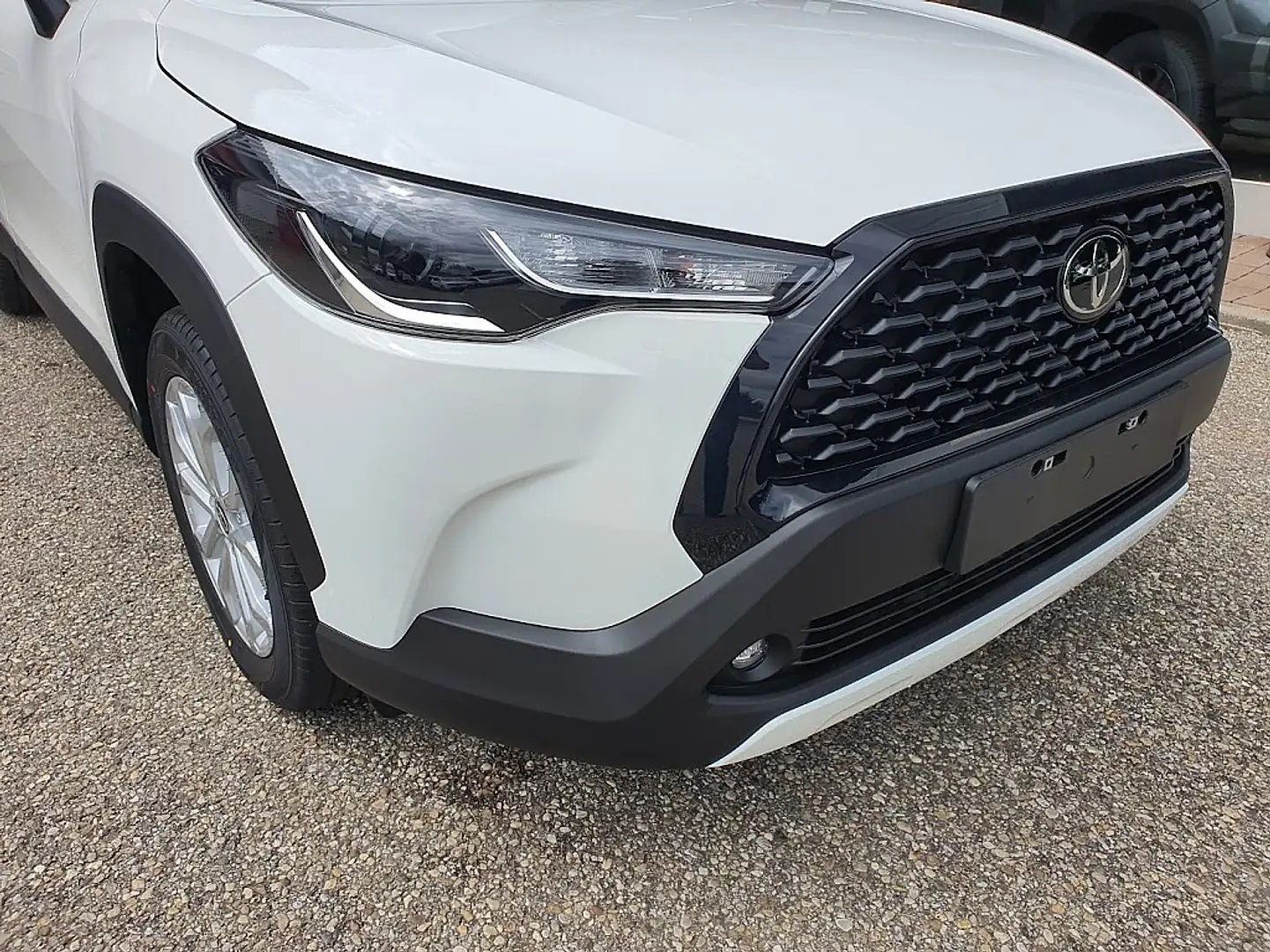 Toyota Corolla Cross 1,8 Hybrid Active 2WD Blanc - 2