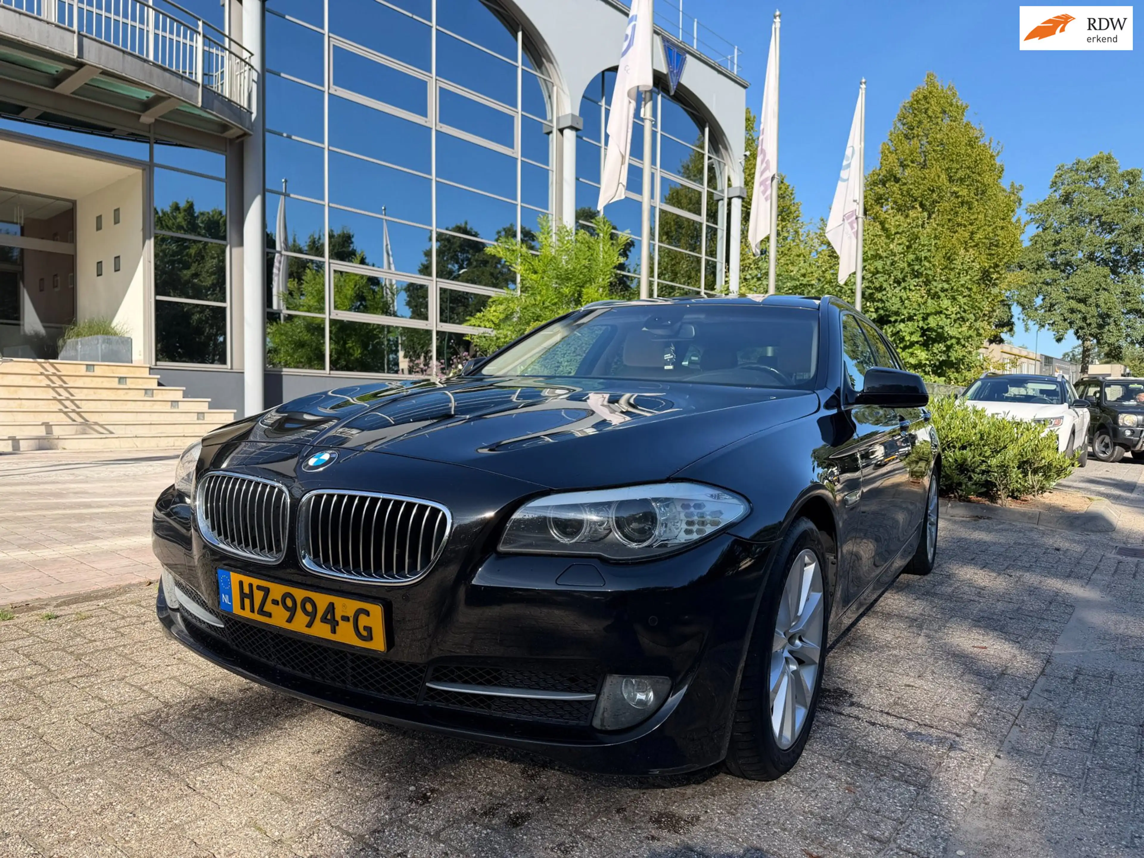 BMW 523 5-serie Touring 523i High exe aut panorama/leer,na
