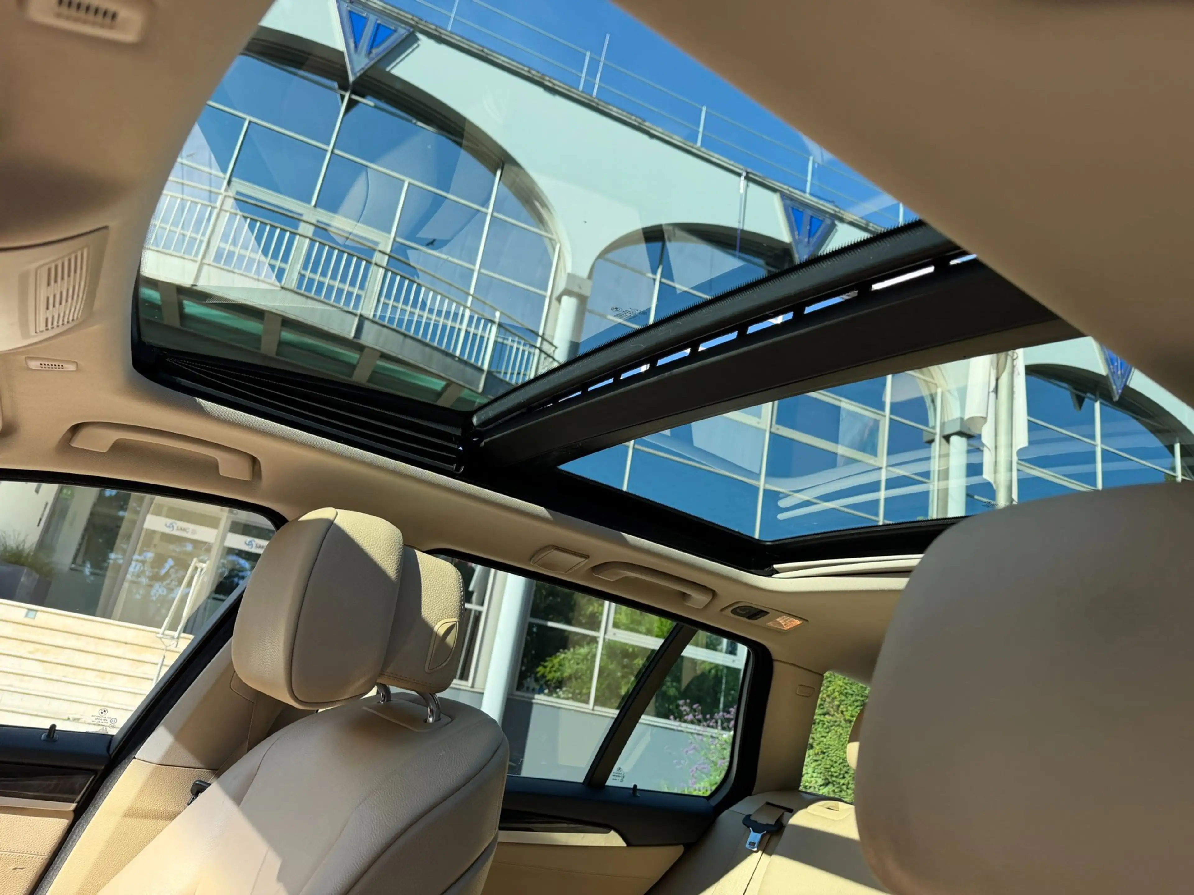 BMW 523 5-serie Touring 523i High exe aut panorama/leer,na — photo 9