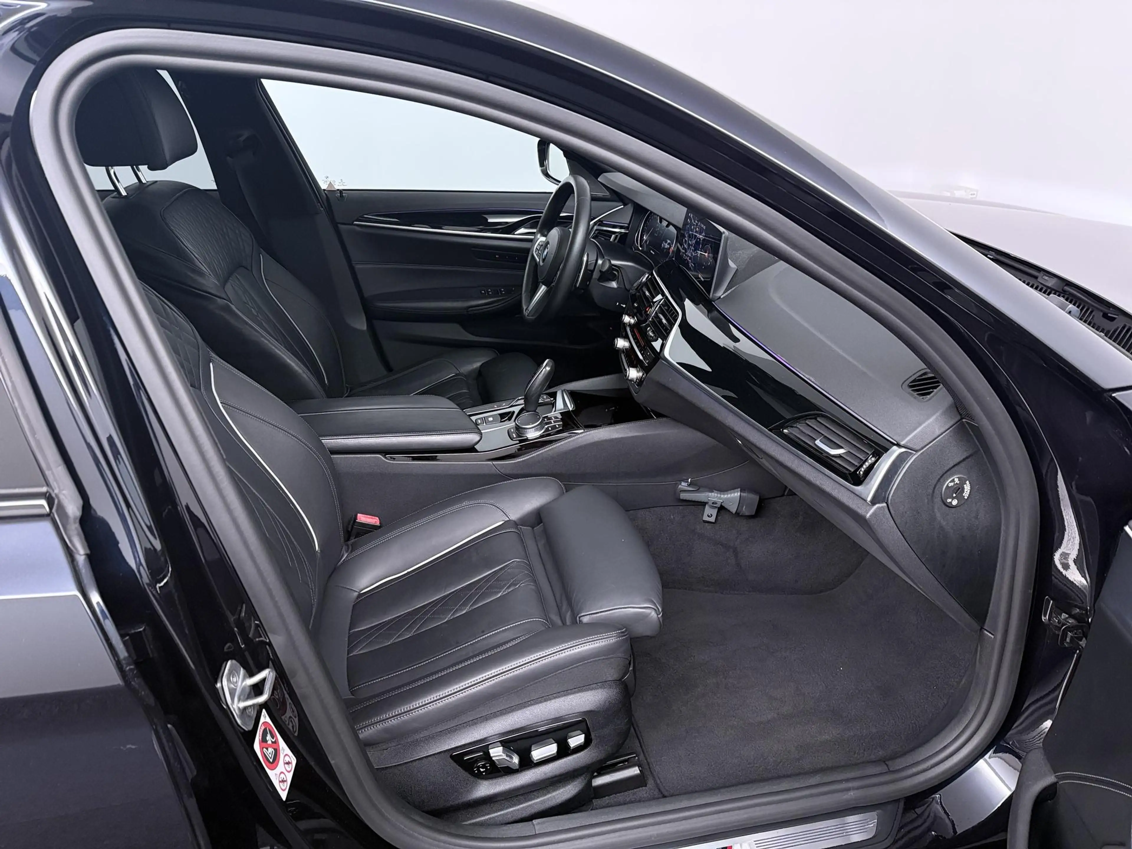 BMW 540 5-serie 540i High Executive M-Pakket | Kleppensyst — photo 49