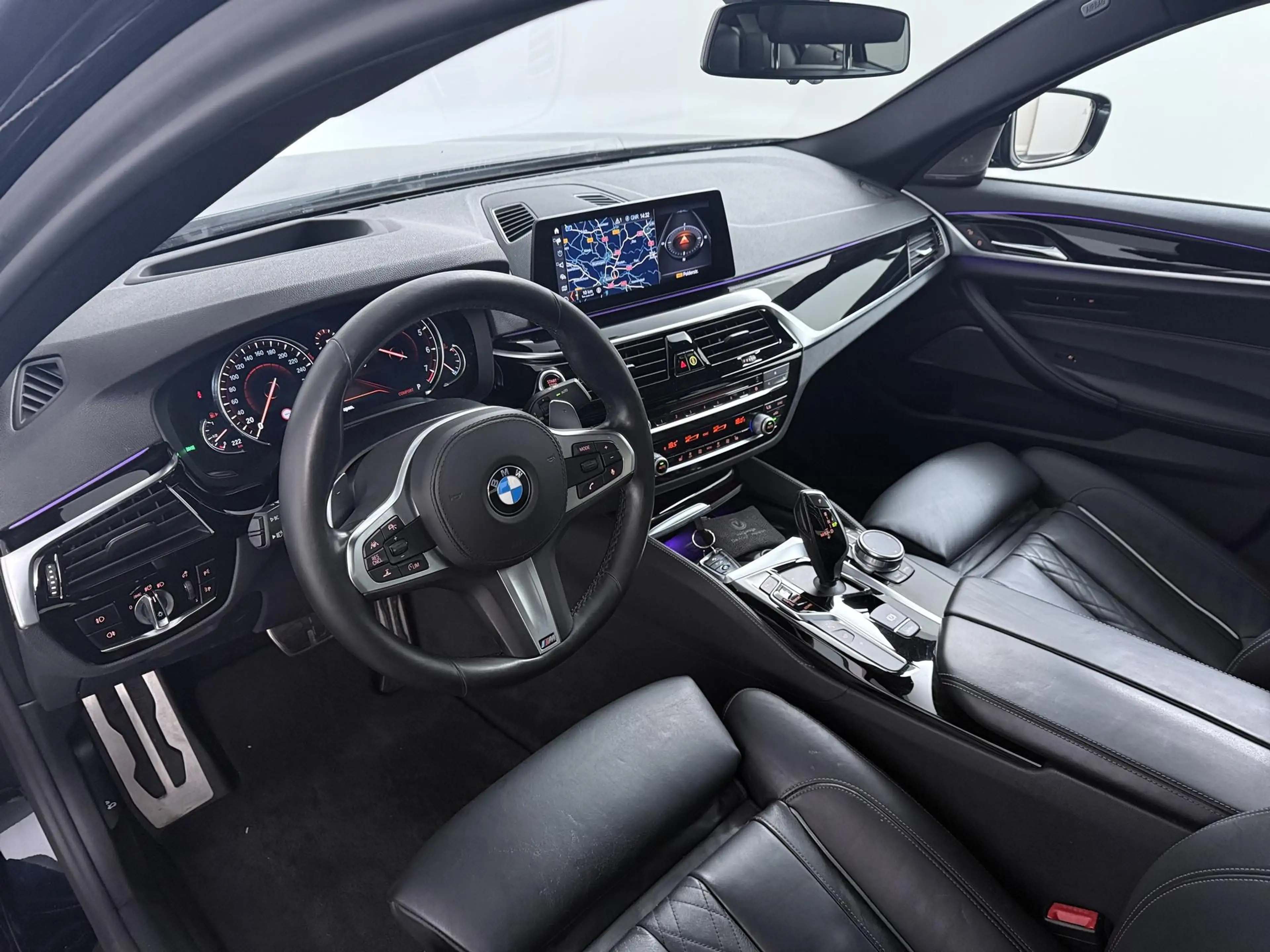 BMW 540 5-serie 540i High Executive M-Pakket | Kleppensyst — photo 3