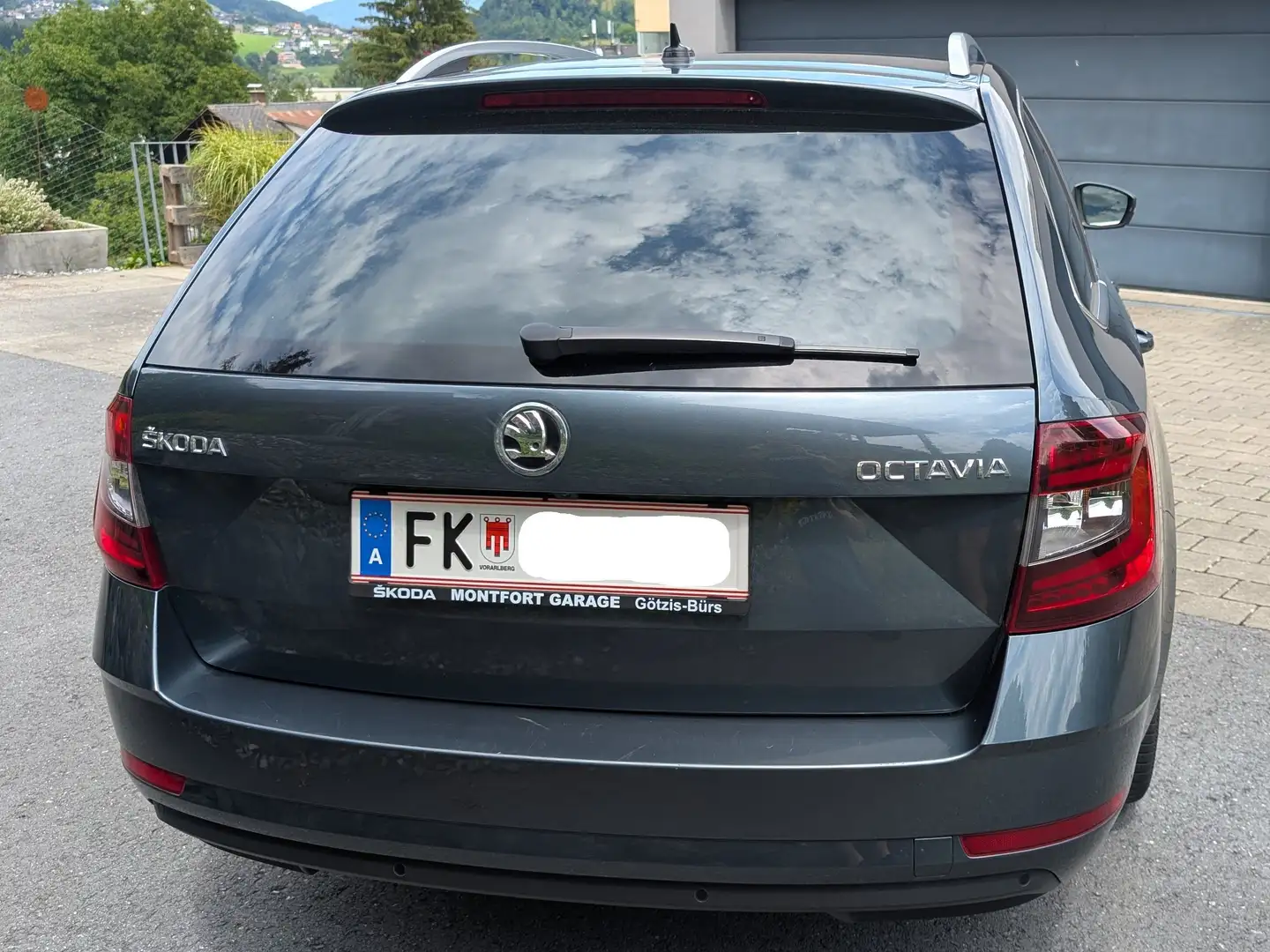 Skoda Octavia Octavia Combi 1,6 TDI Style Style Grau - 2