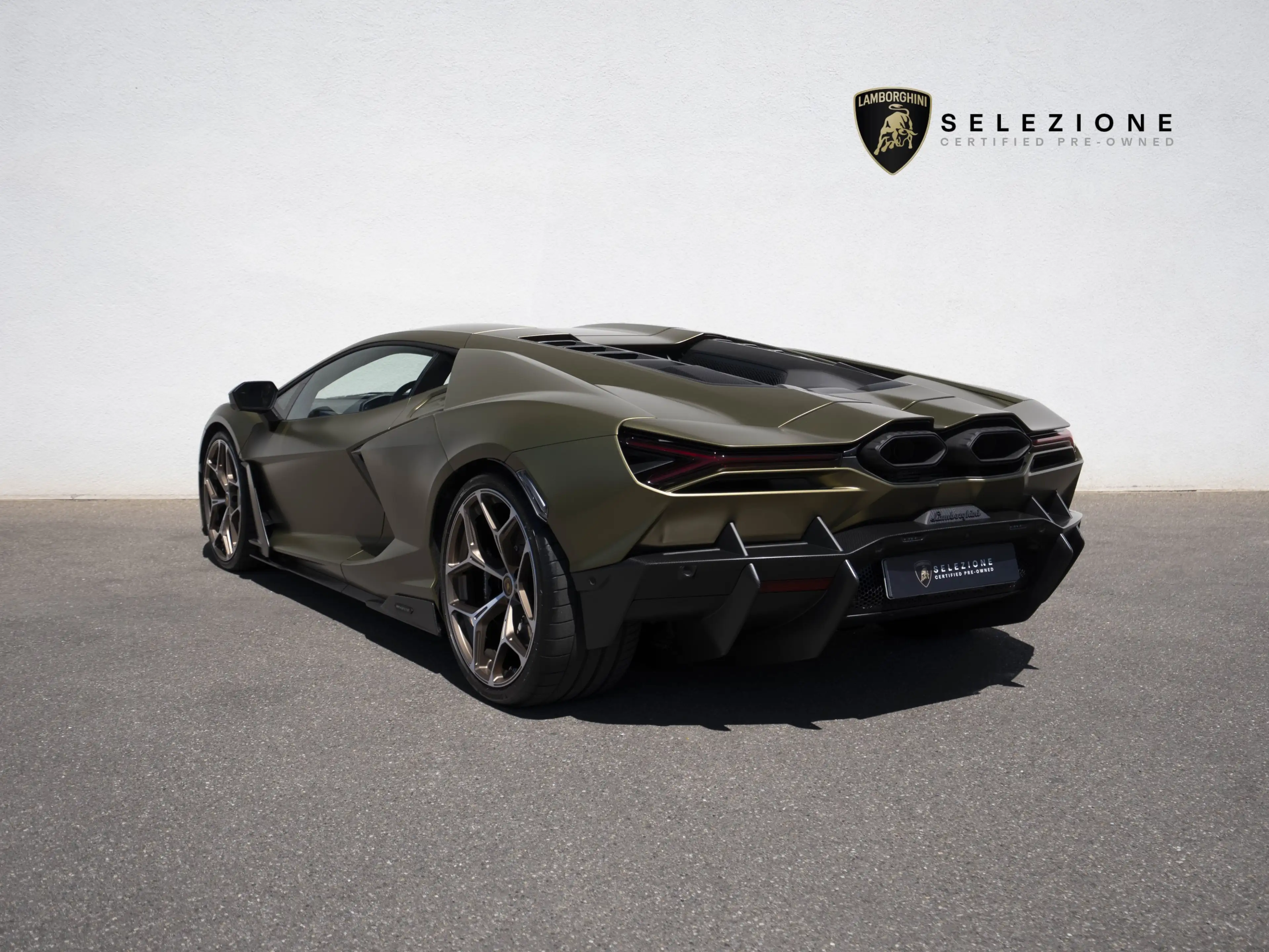 Lamborghini Revuelto V12| Matt Carbon Paket | Sonus Faber | Bronze Whee — photo 6