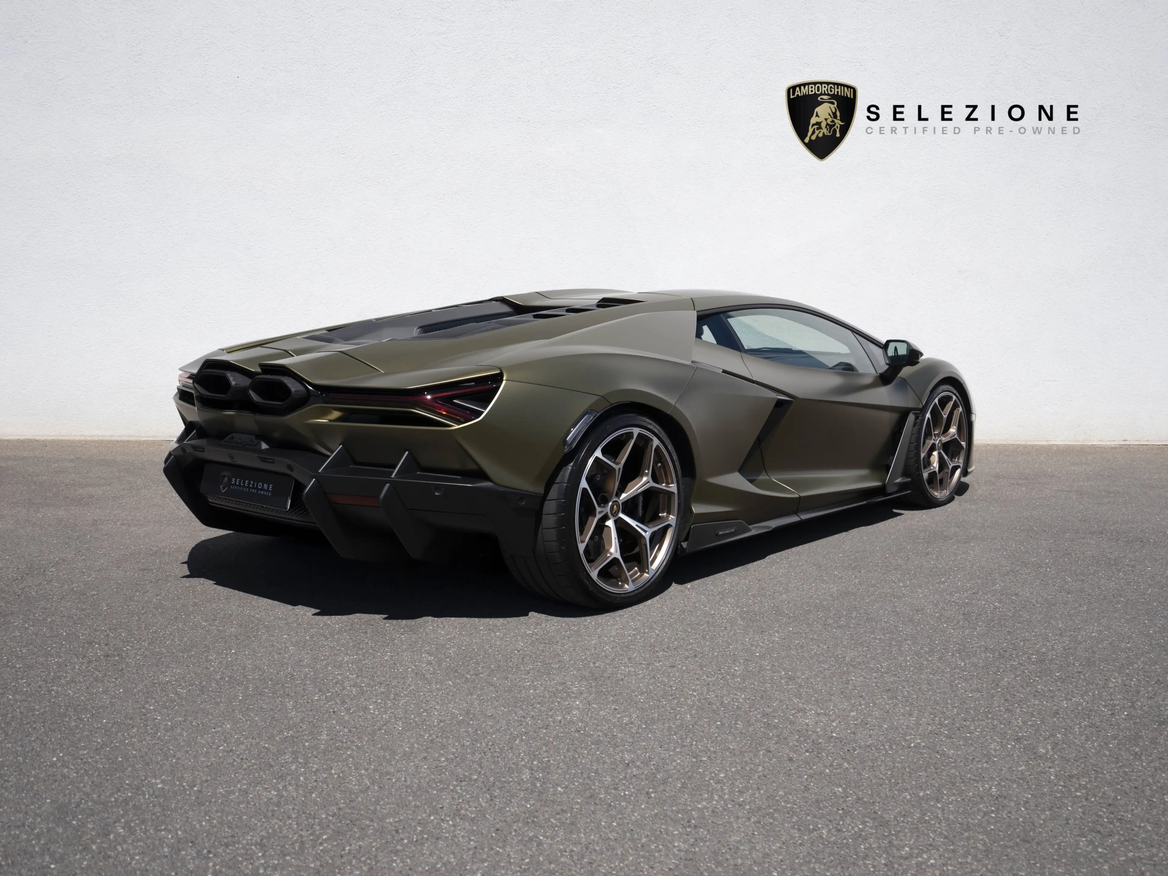 Lamborghini Revuelto V12| Matt Carbon Paket | Sonus Faber | Bronze Whee — photo 3