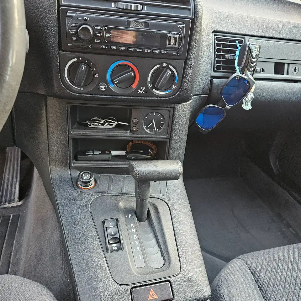 BMW 318i, foto 8