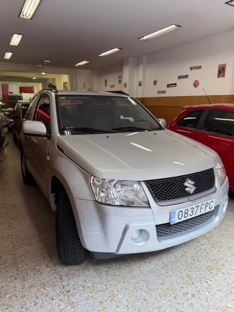 Suzuki Grand Vitara 1.9DDiS Edición Limitada Gris - 2