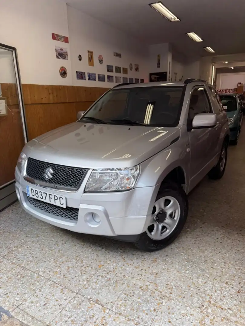 Suzuki Grand Vitara 1.9DDiS Edición Limitada Gris - 1