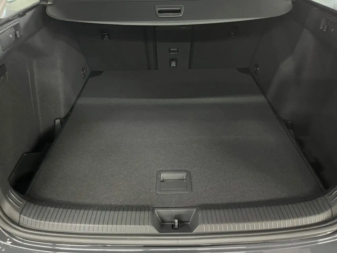 Volkswagen Golf Variant Golf VIII Variant Life eTSI Navi BusiPaket AHK P 9
