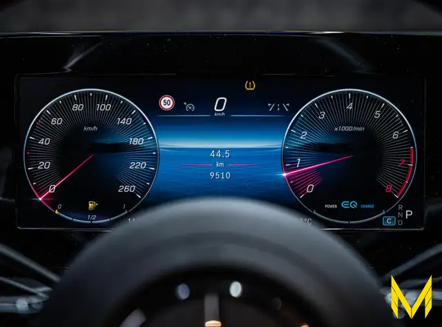 Mercedes-Benz C-Class view 12