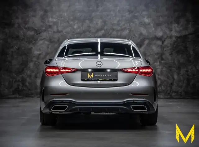 Mercedes-Benz C-Class view 5
