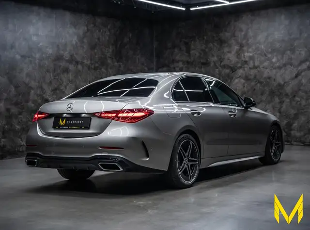 Mercedes-Benz C-Class view 6