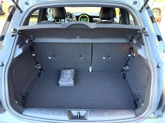 Mini Cooper Cooper view 7
