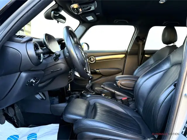 Mini Cooper Cooper view 12