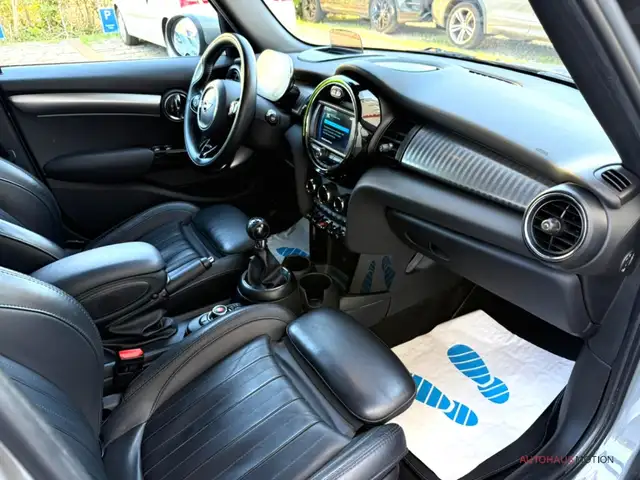 Mini Cooper Cooper view 15